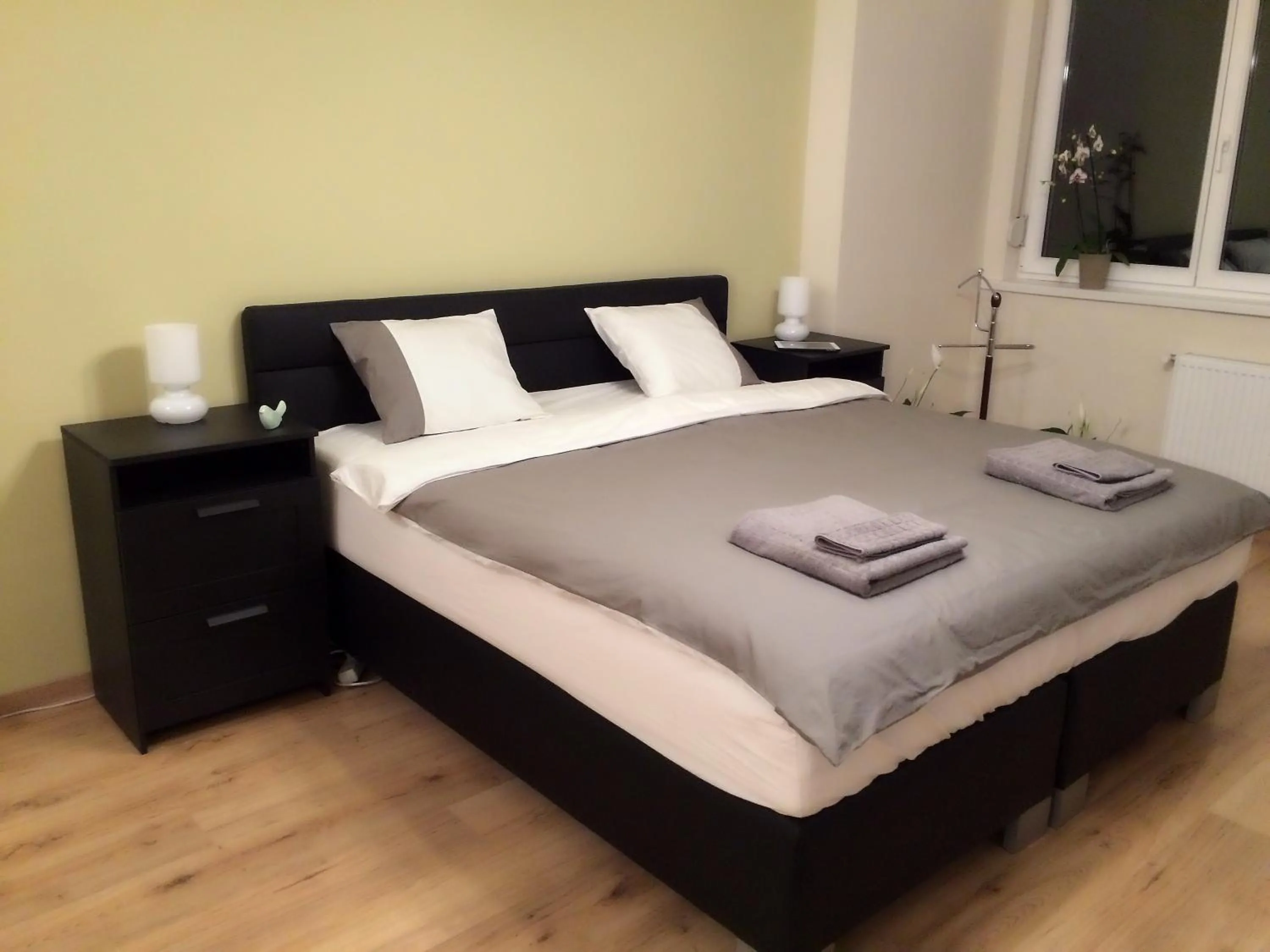 Property building, Bed in Dove Budapest | Apartment