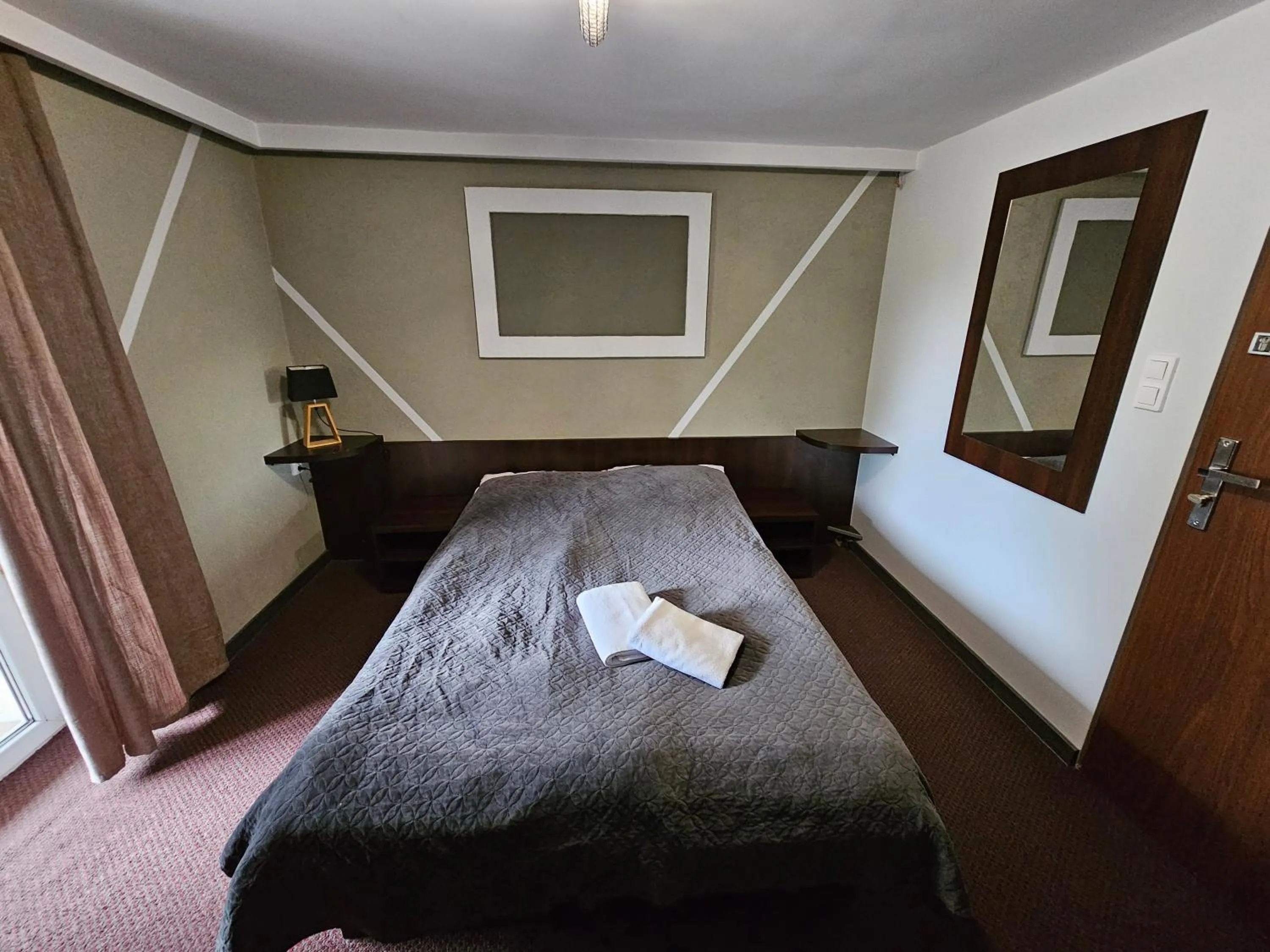 Photo of the whole room, Bed in "Zacisze"