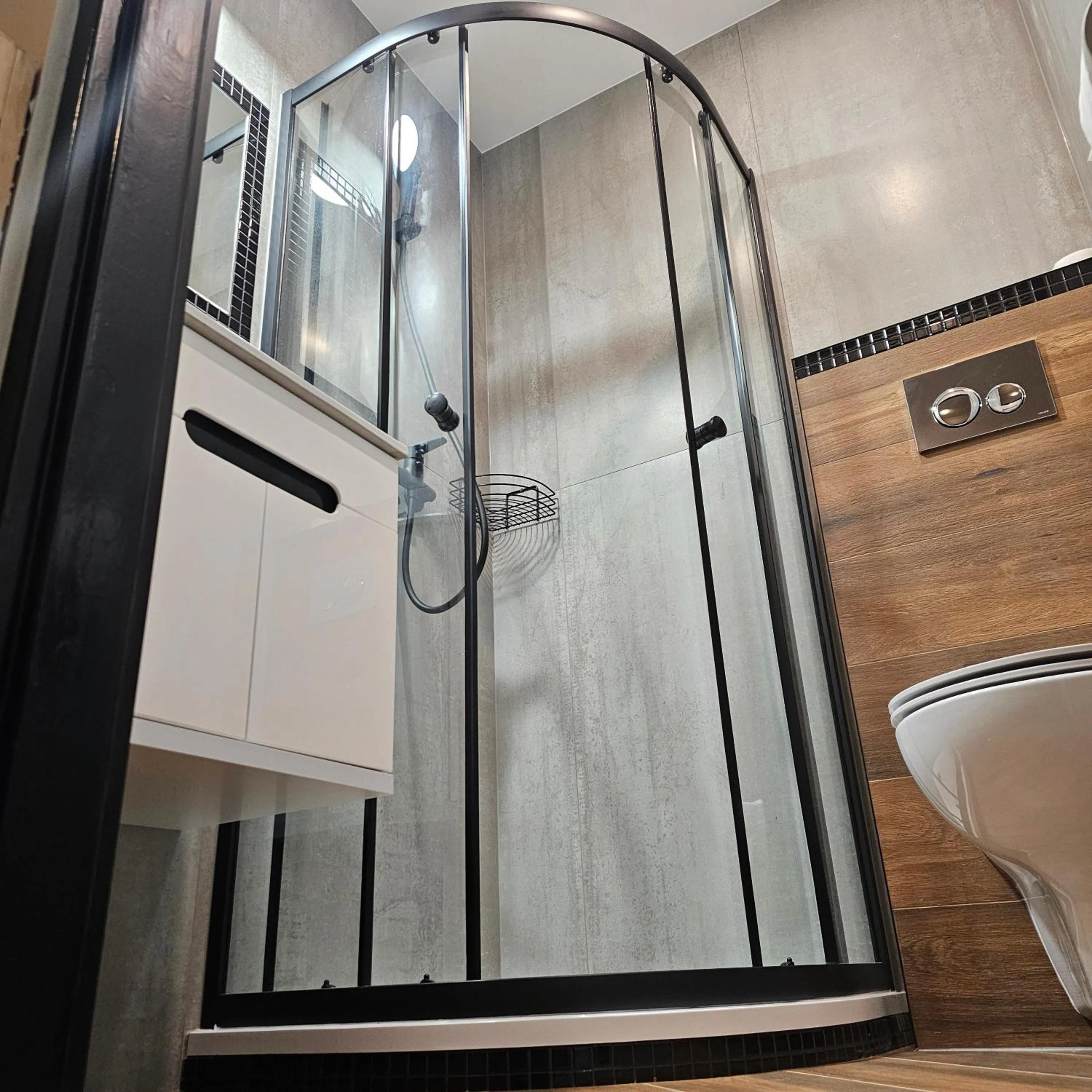 Shower in "Zacisze"