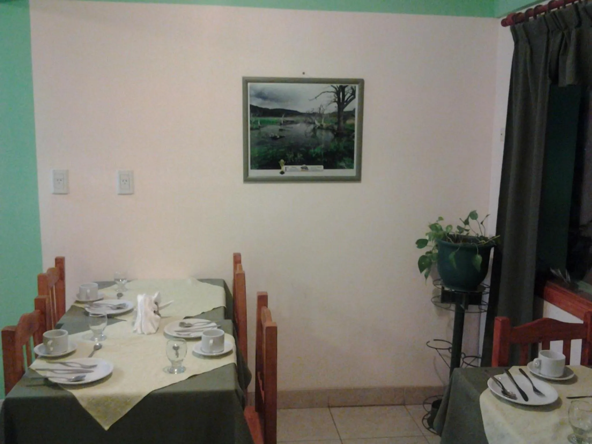 Restaurant/places to eat in Hosteria Les Eclaireurs