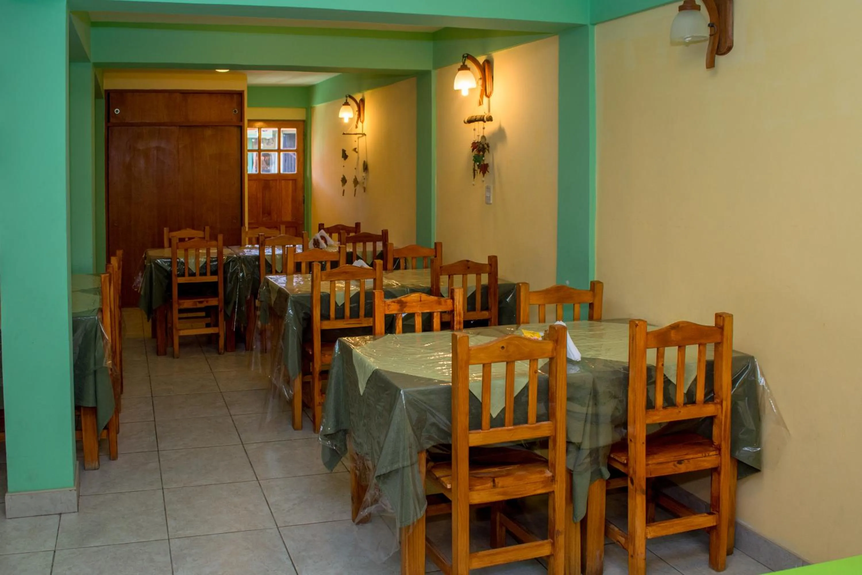 Food and drinks in Hosteria Les Eclaireurs