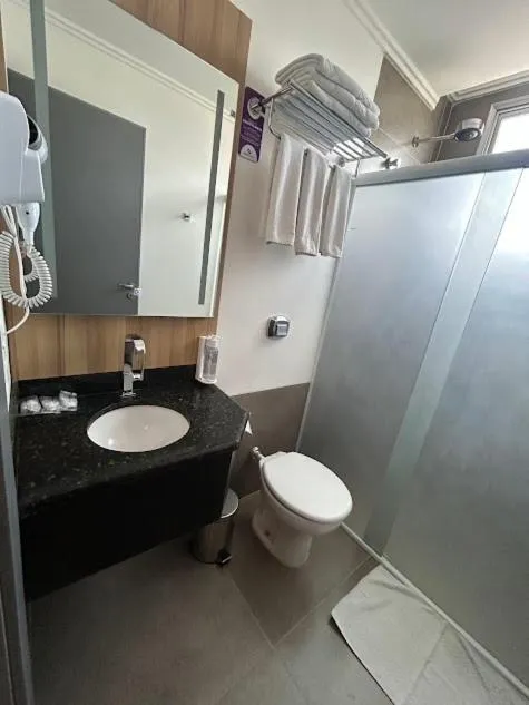 Bathroom in Delcas Hotel