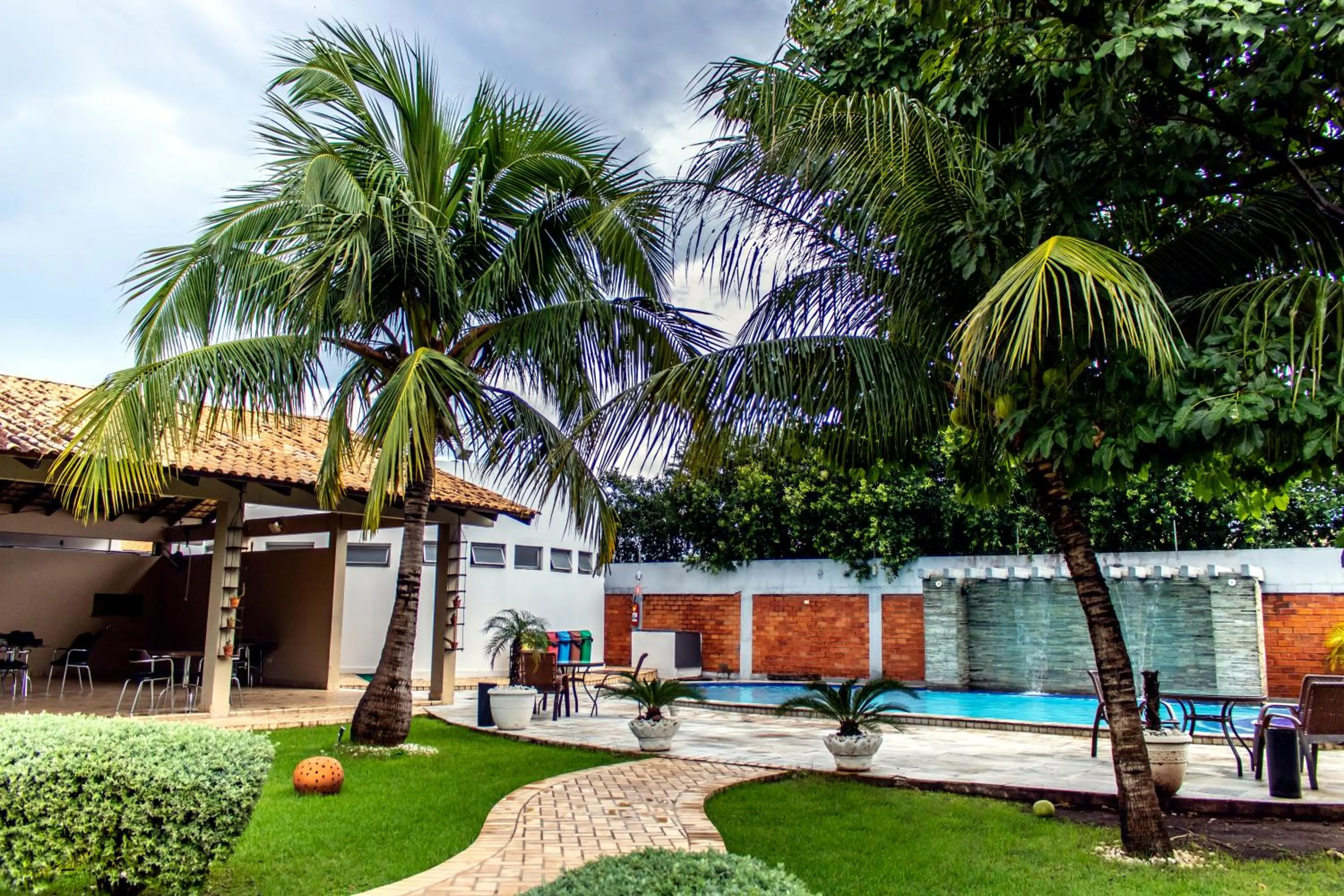 Swimming pool in Delcas Hotel