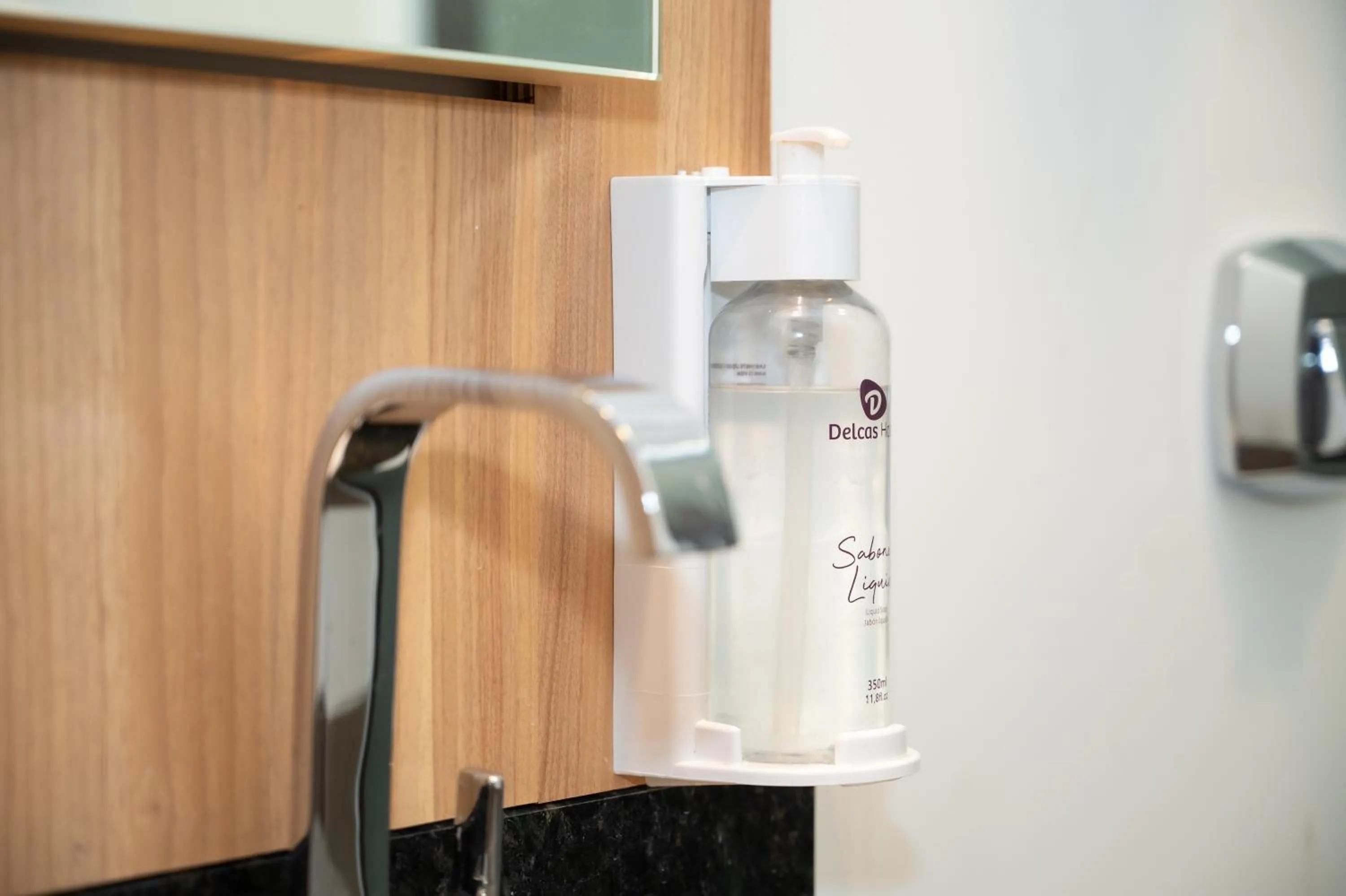 Bedroom in Delcas Hotel