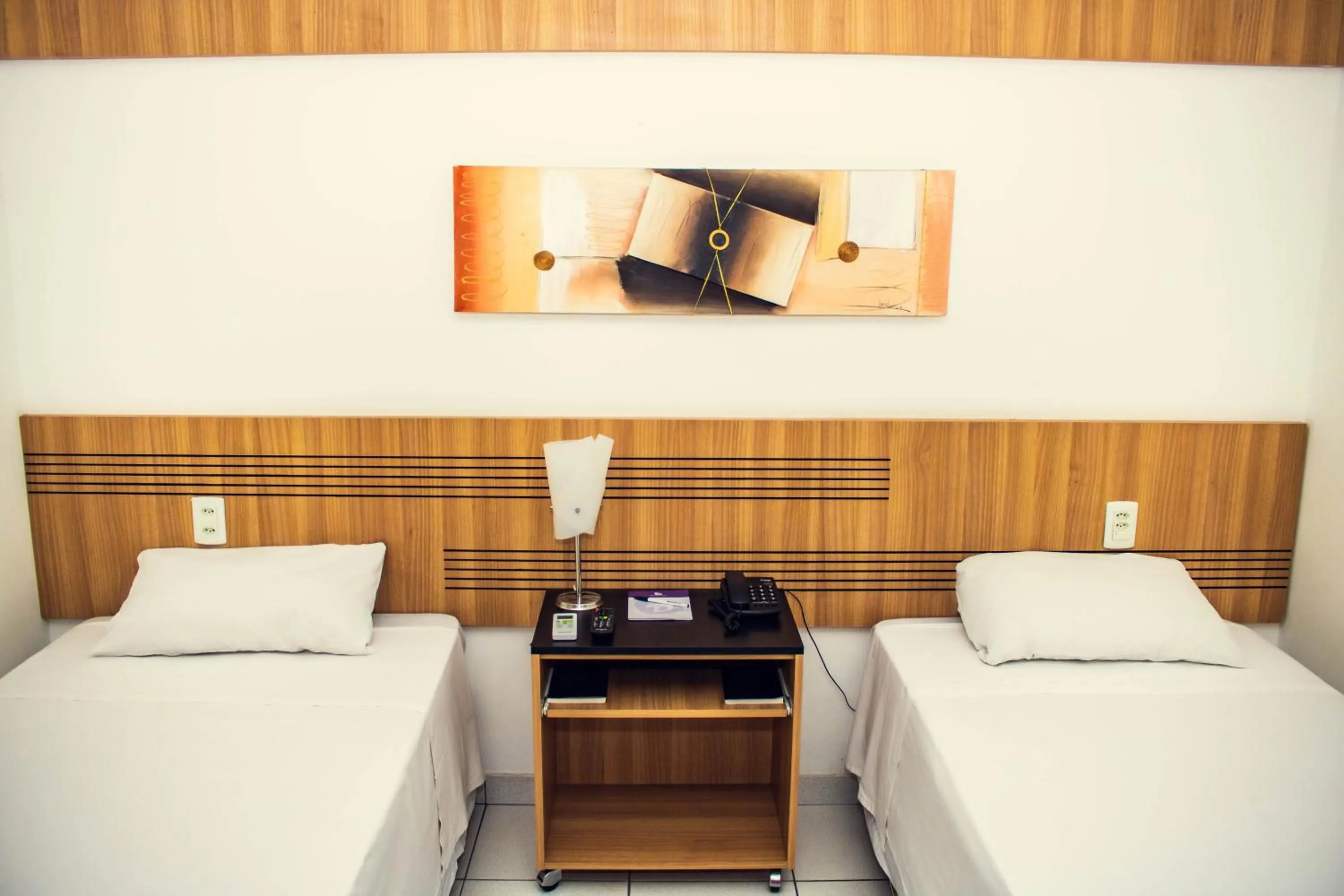 Bedroom, Bed in Delcas Hotel