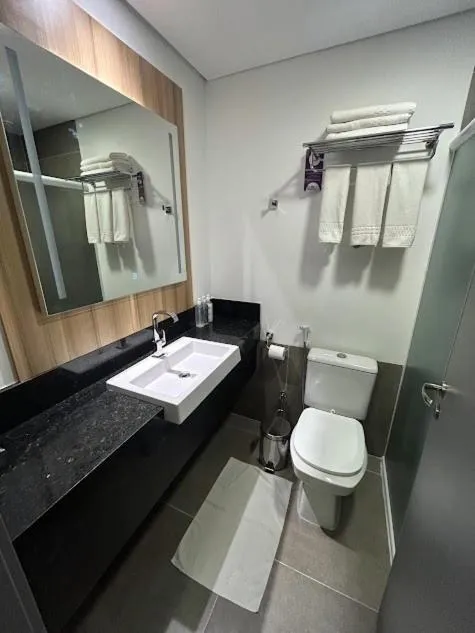 Bathroom in Delcas Hotel