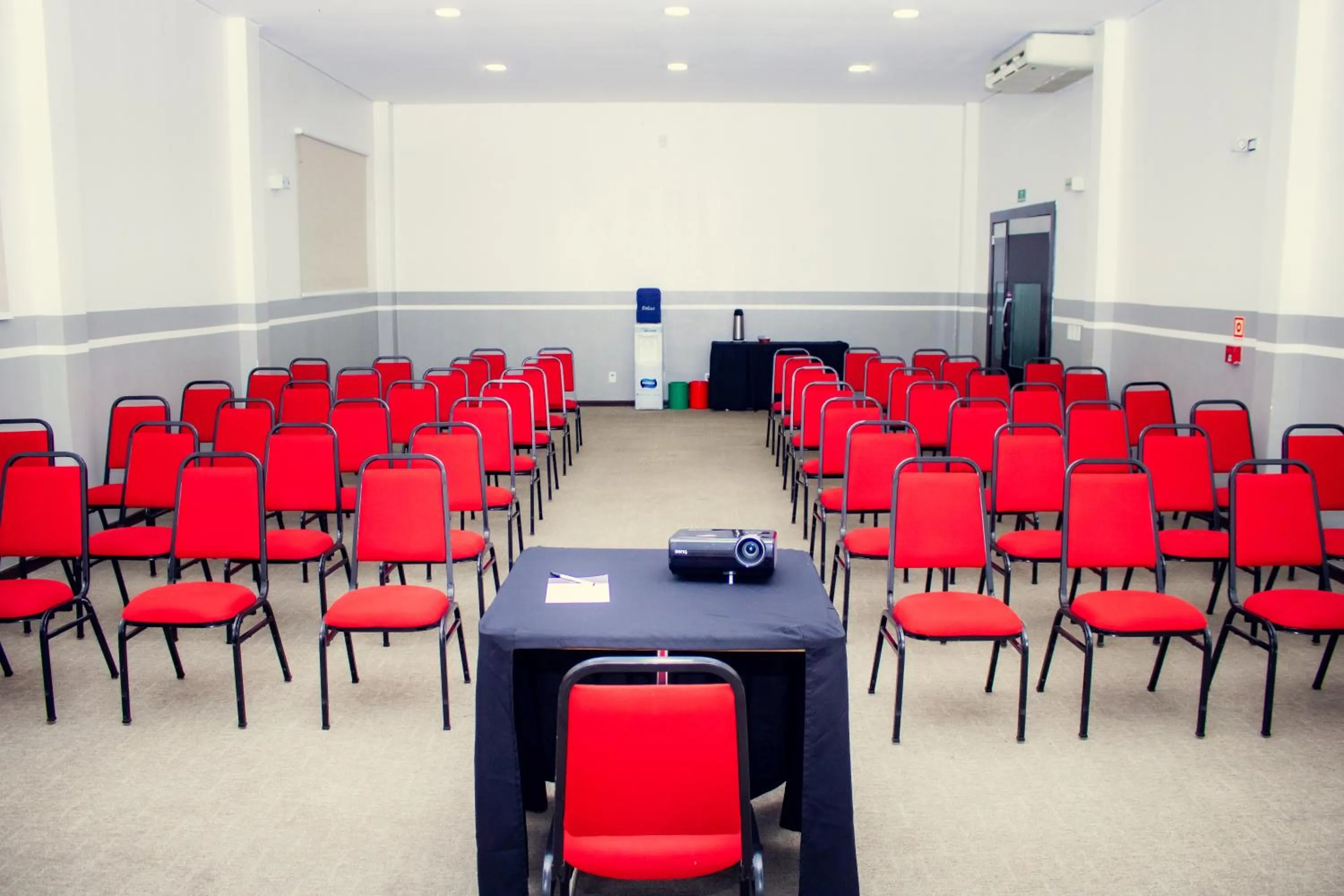 Banquet/Function facilities in Delcas Hotel