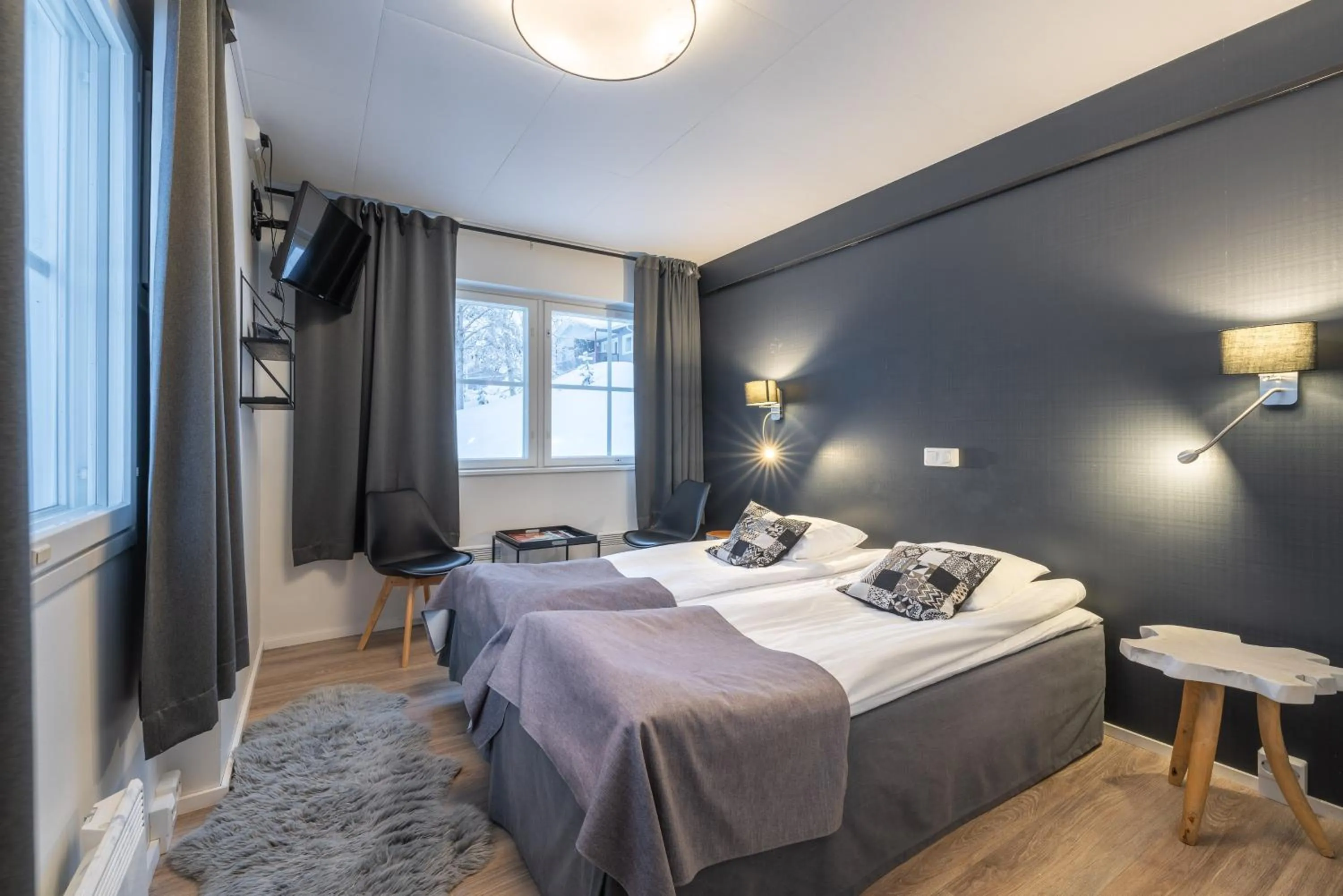 Bed in Kuukkeli Saariselkä Inn