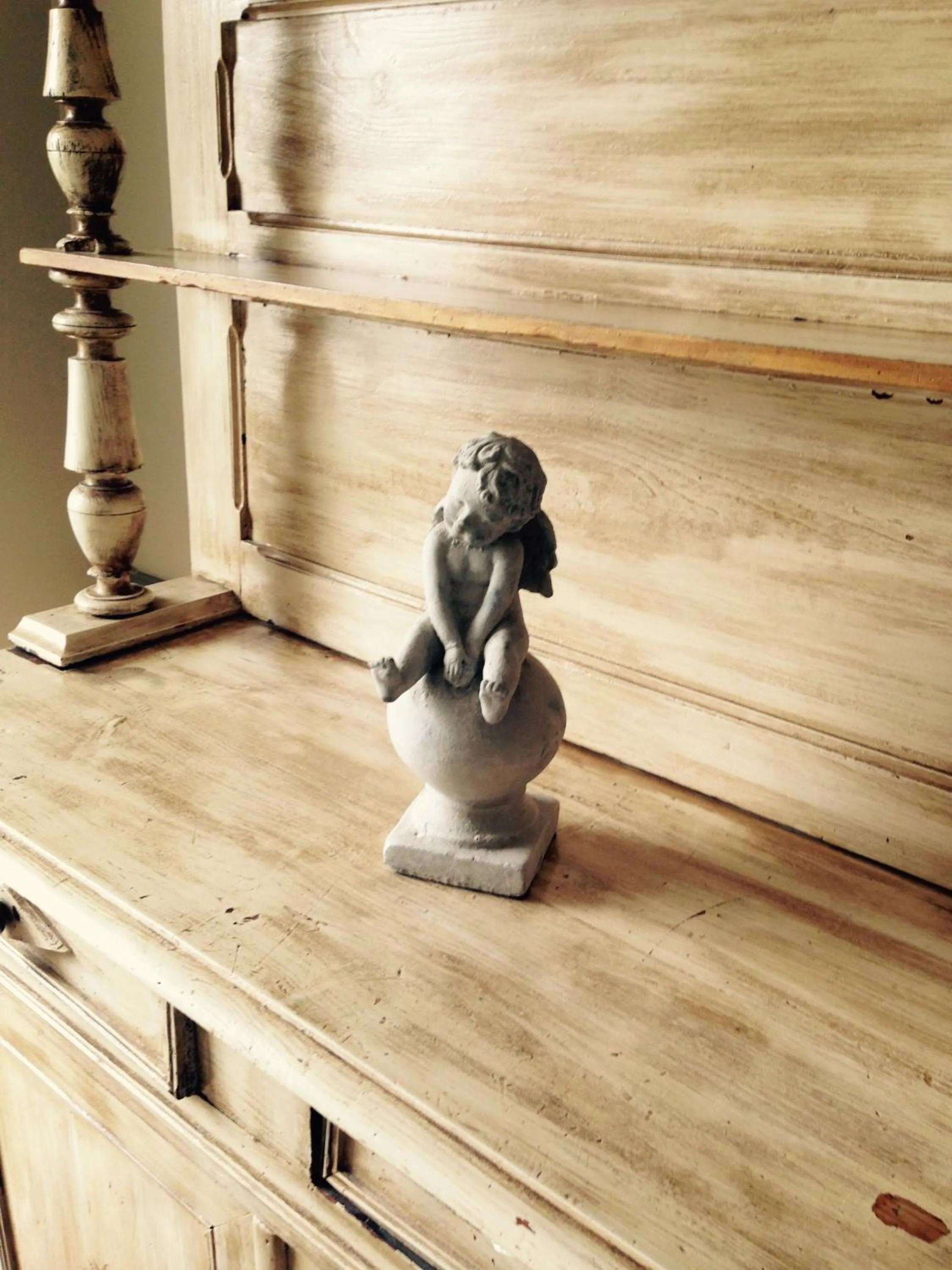 Decorative detail in Villa Roma B&B