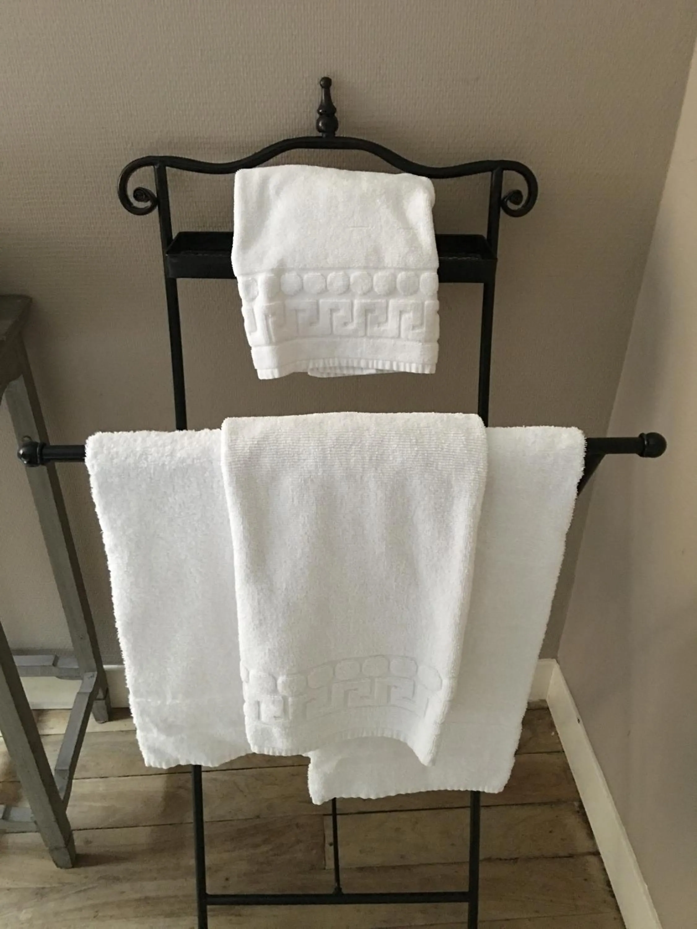 Decorative detail in Villa Roma B&B