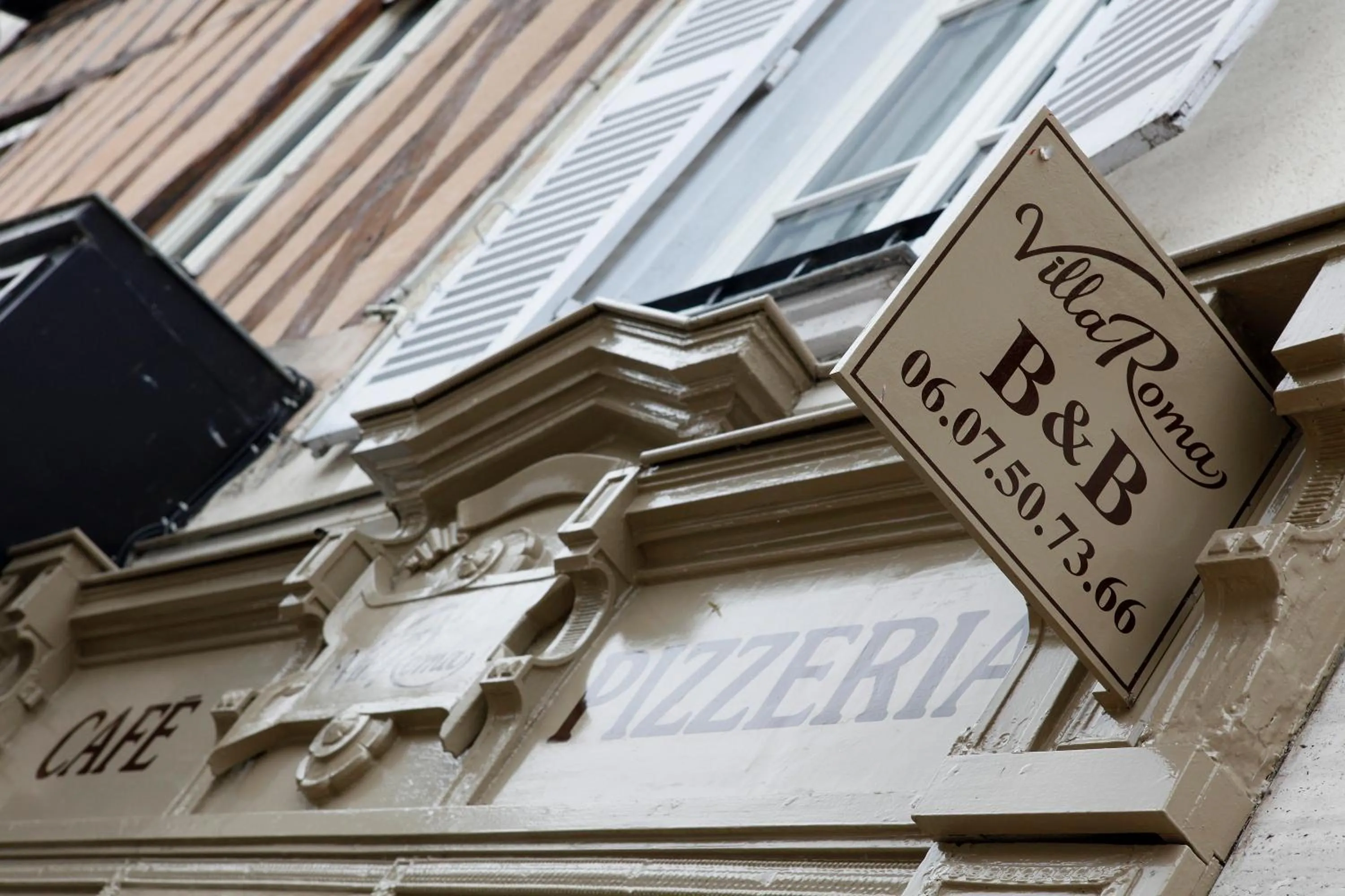 Facade/entrance in Villa Roma B&B