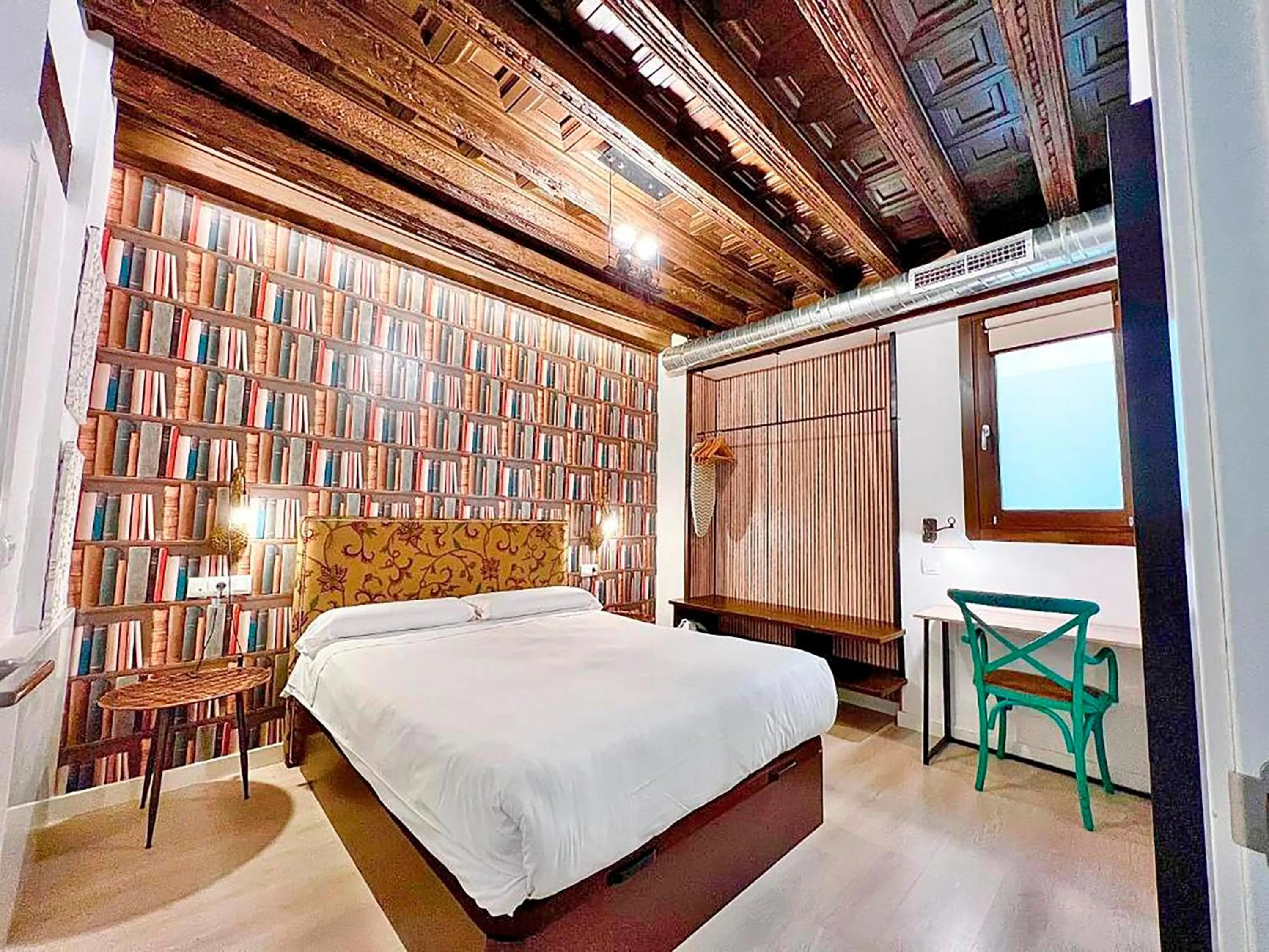 Bedroom, Bed in Apartamentos Real Suites Realejo 3000