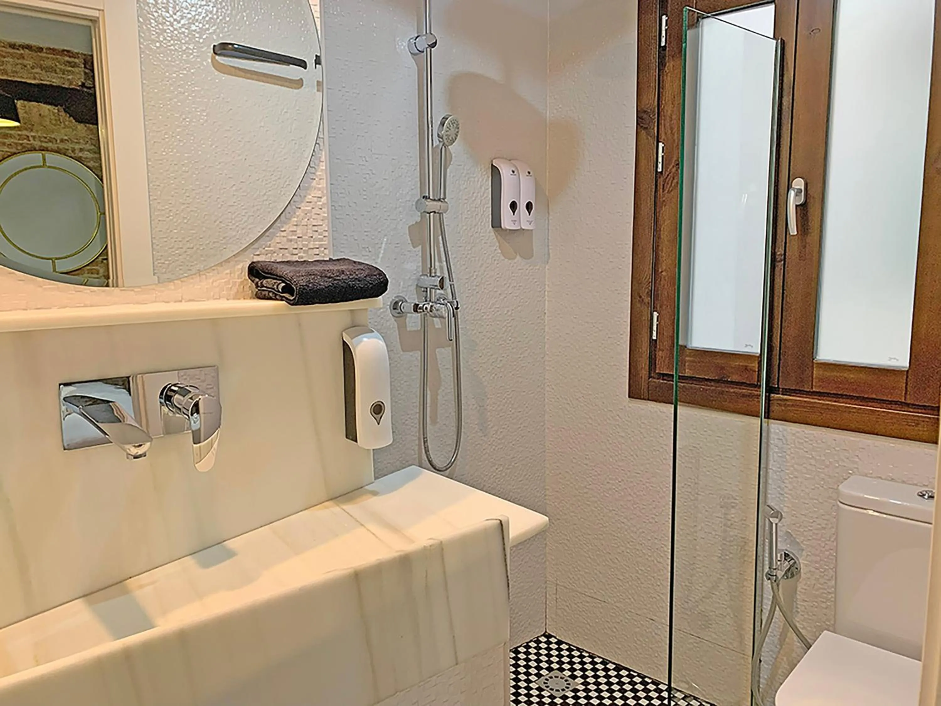 Bathroom in Apartamentos Real Suites Realejo 3000