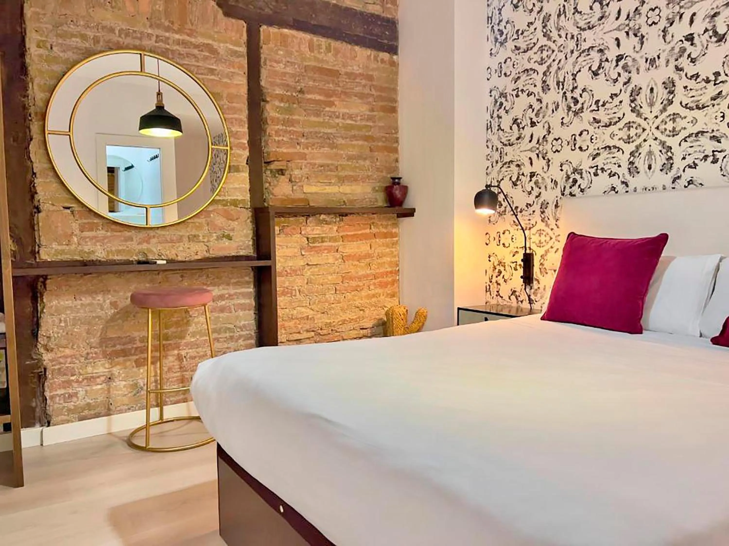 Bedroom, Bed in Apartamentos Real Suites Realejo 3000