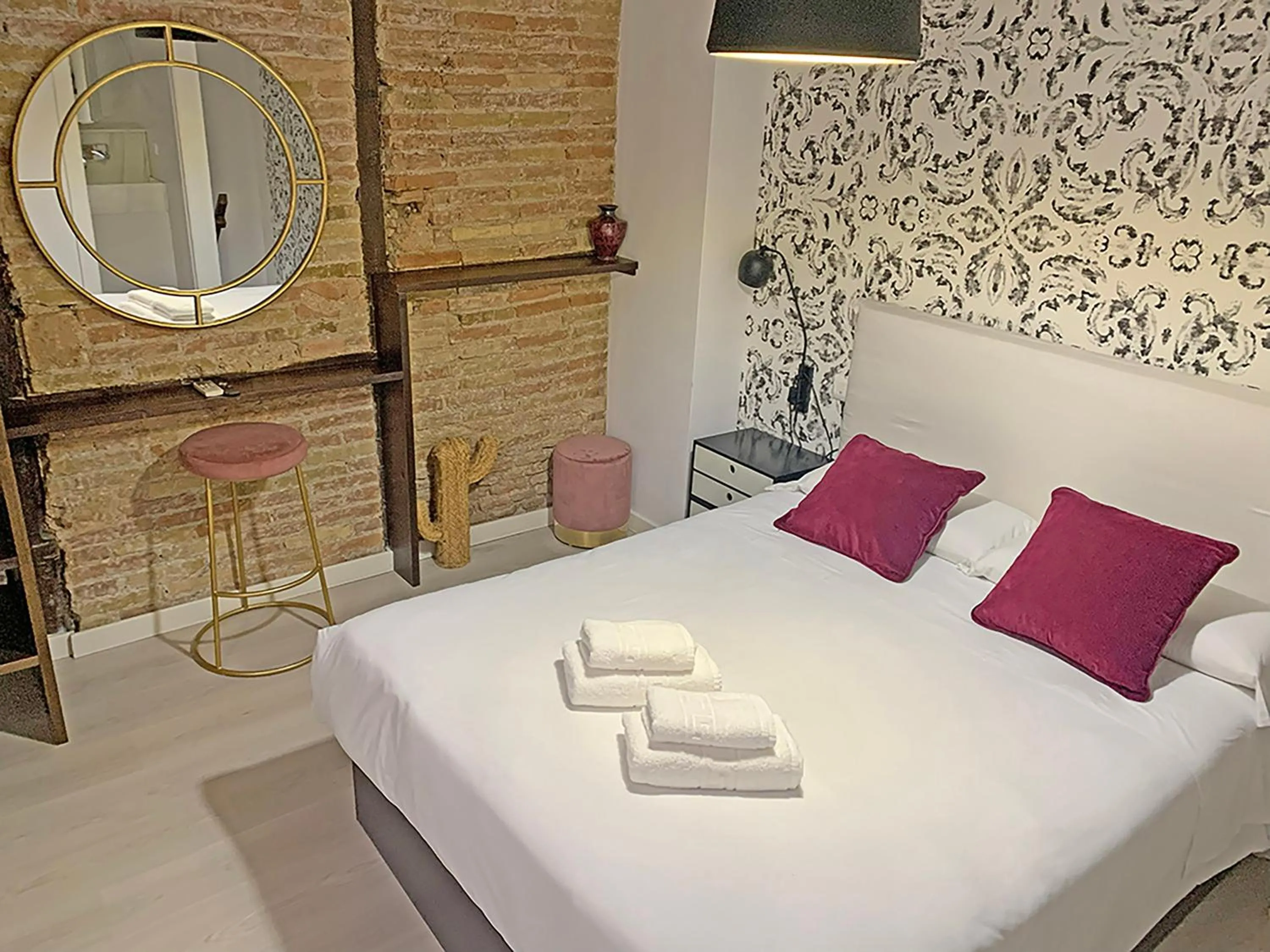 Bedroom, Bed in Apartamentos Real Suites Realejo 3000