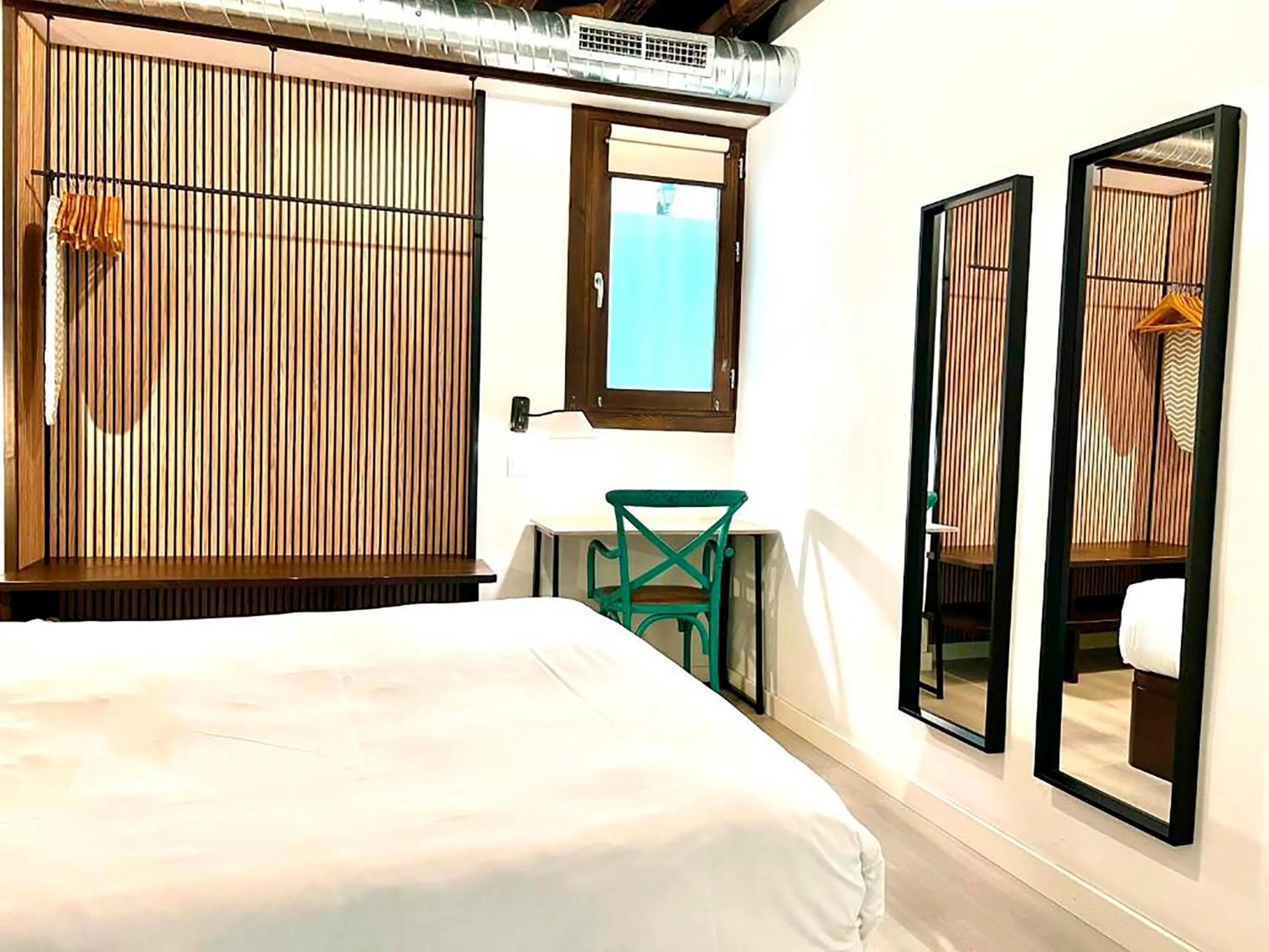 Bedroom, Bed in Apartamentos Real Suites Realejo 3000