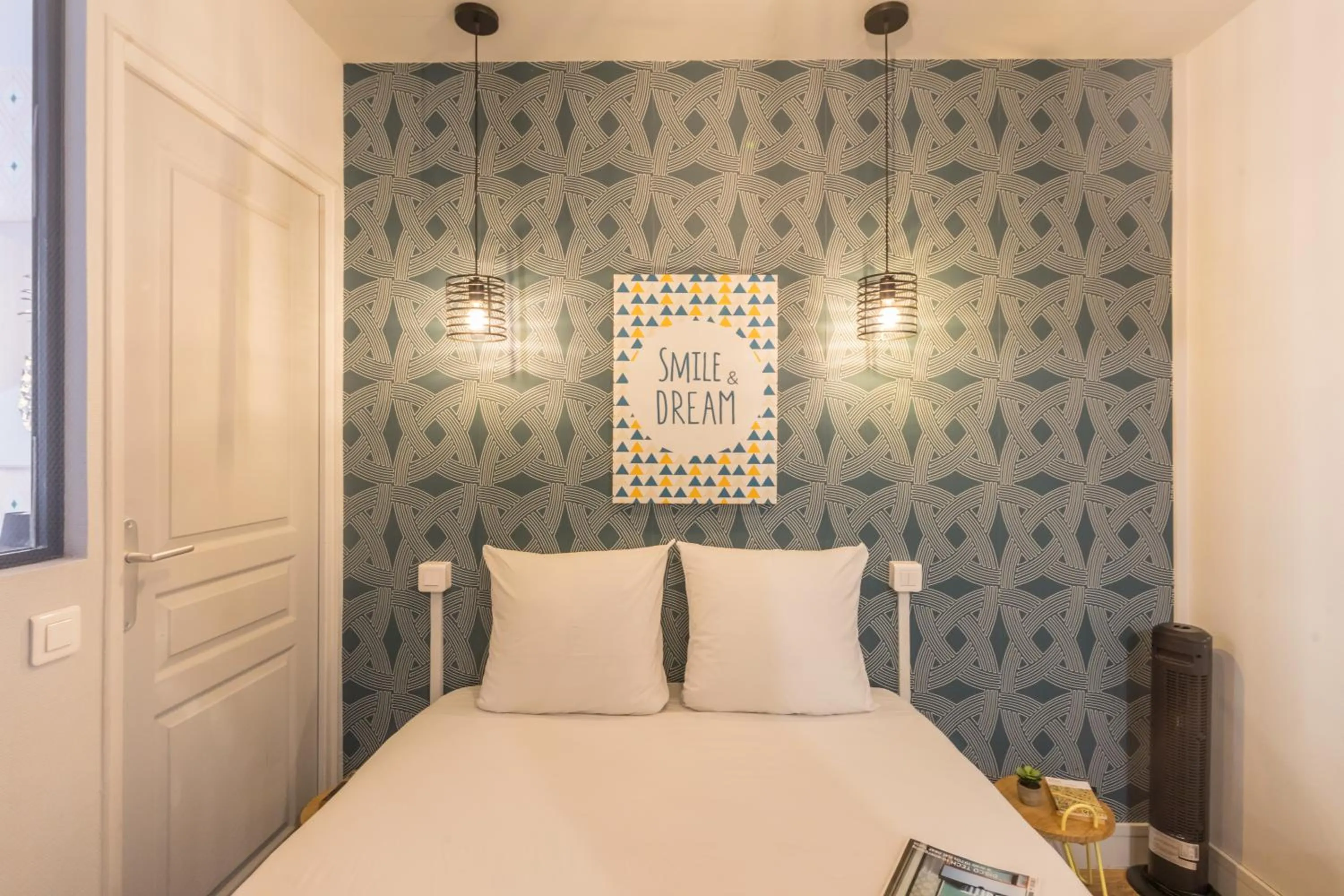 Bedroom, Bed in WS Opéra - Galeries Lafayette