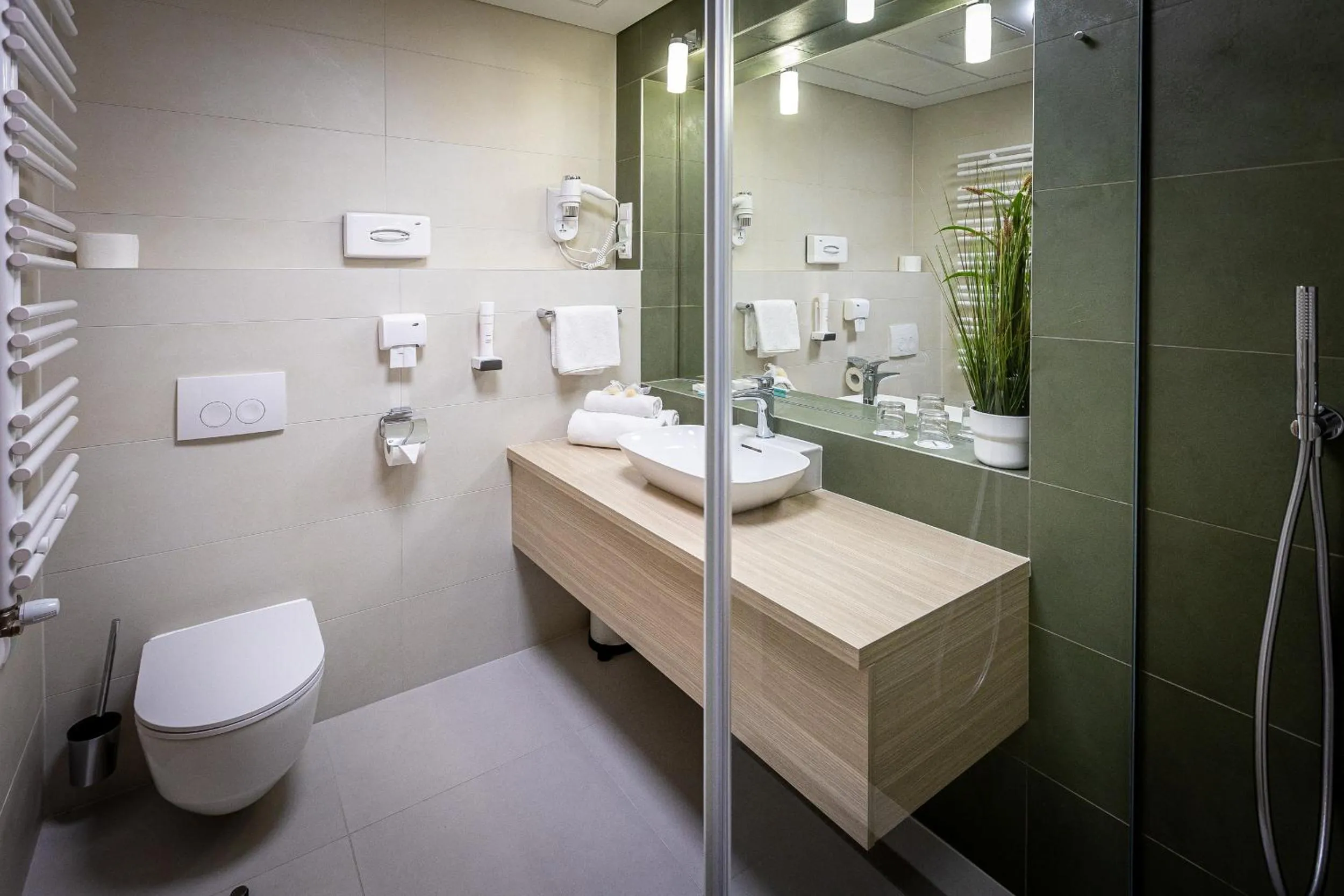 Shower in Nádas Tó Park Hotel