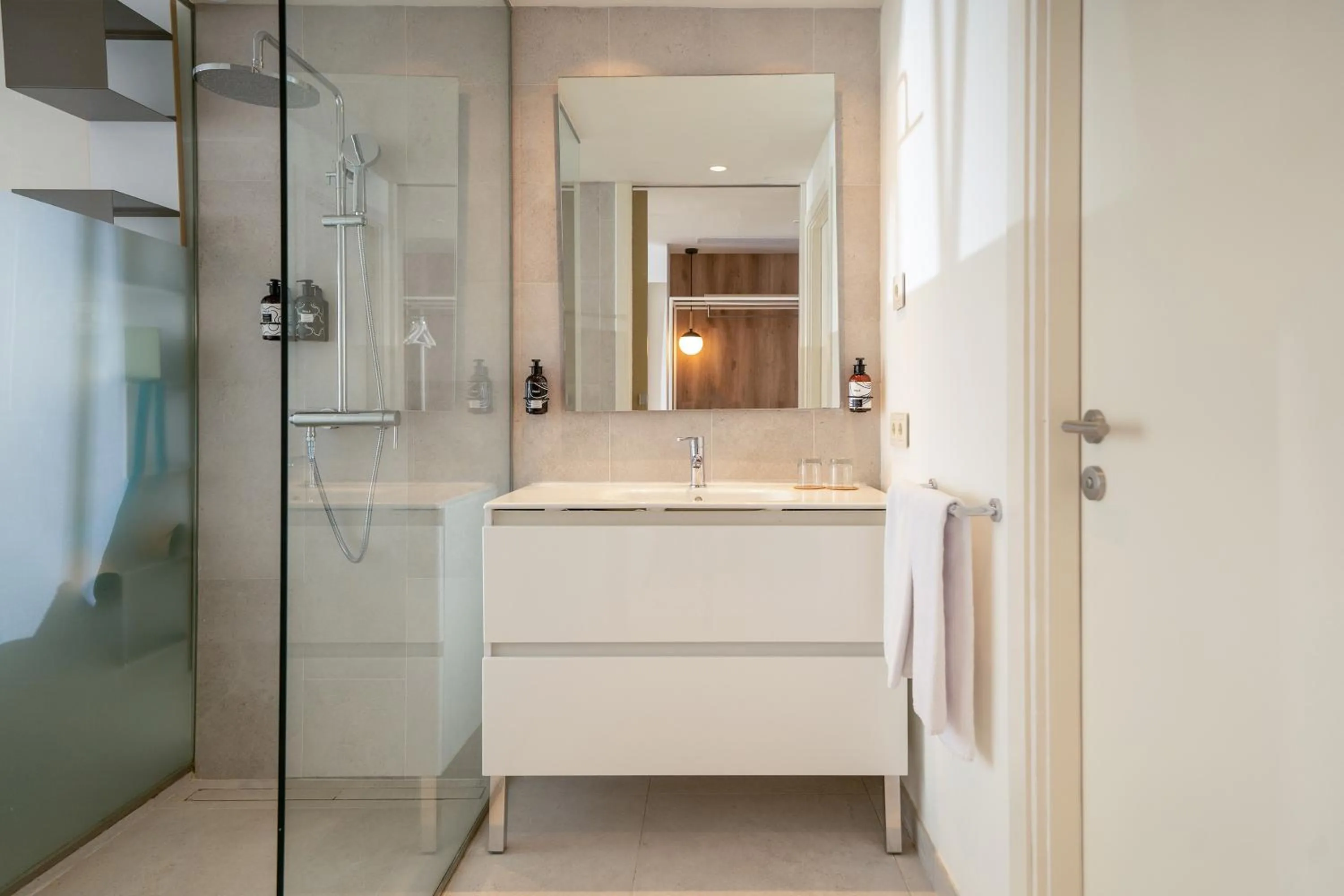 Shower in INNSiDE by Meliá Calviá Beach