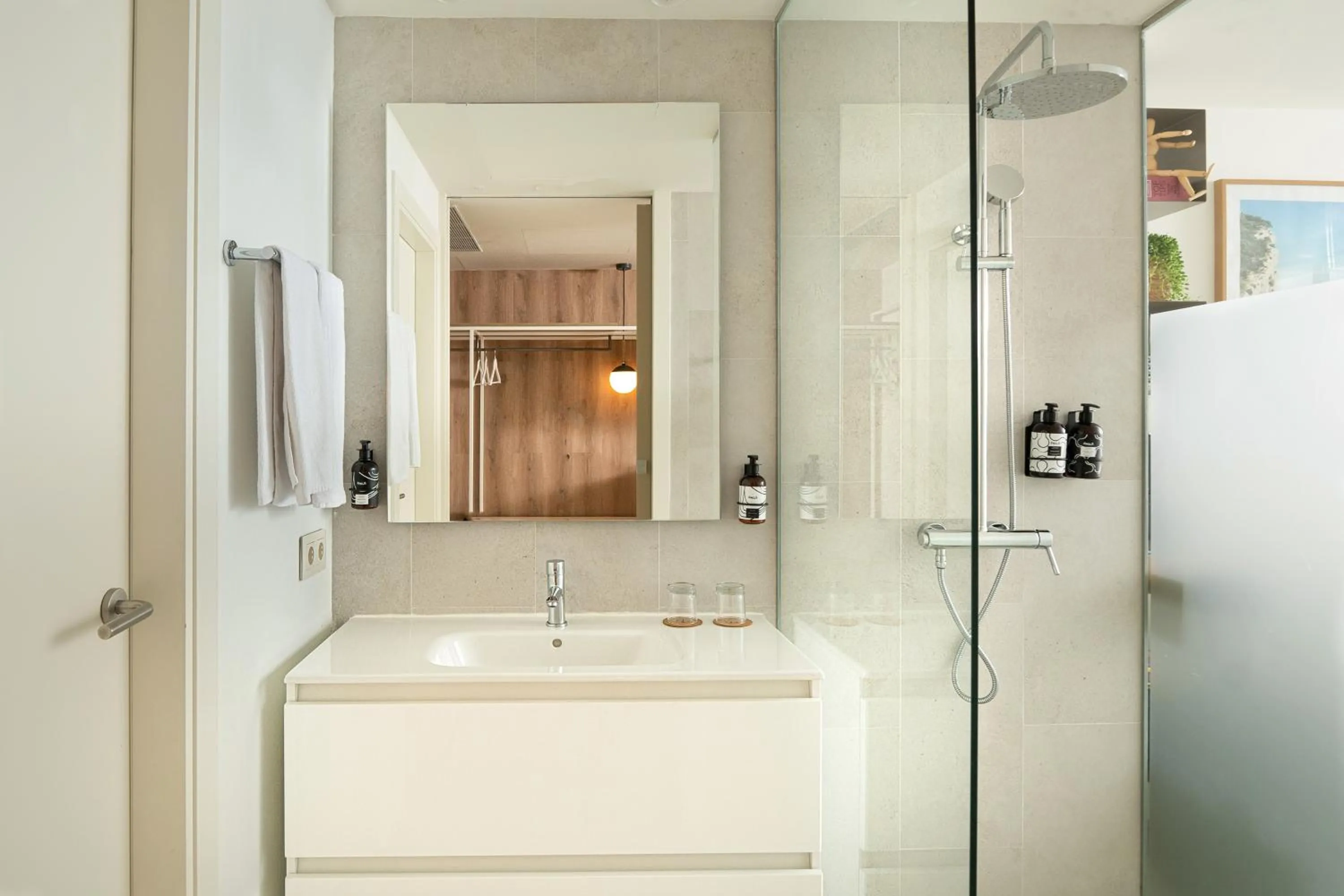 Shower in INNSiDE by Meliá Calviá Beach