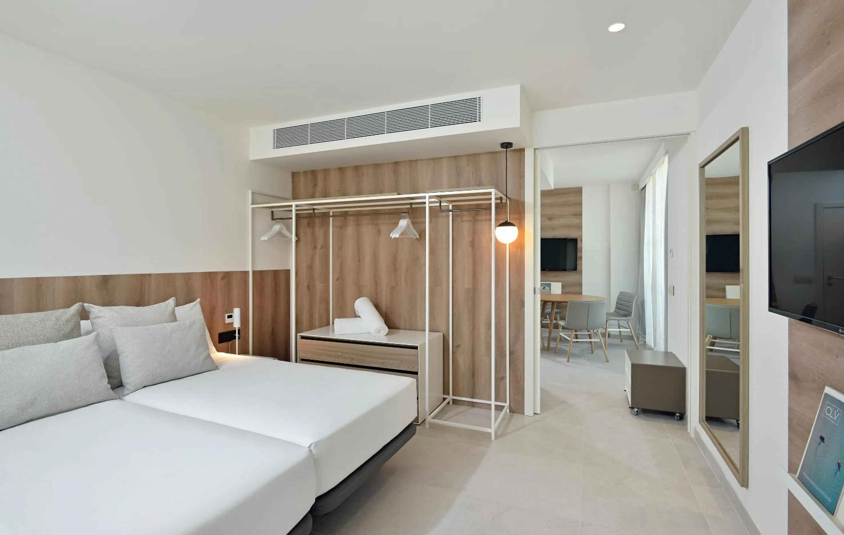 Bedroom, Bed in INNSiDE by Meliá Calviá Beach