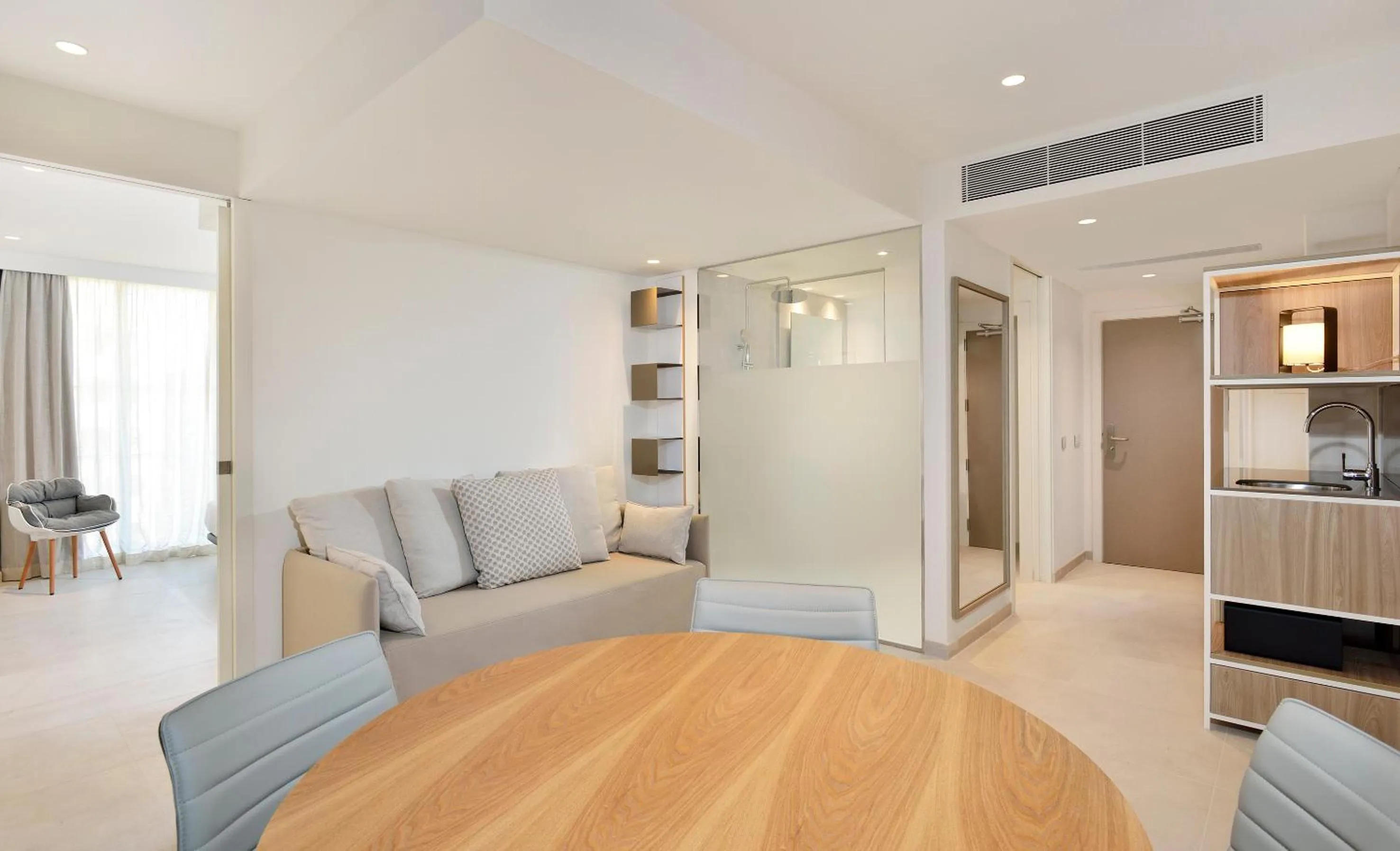 Seating area in INNSiDE by Meliá Calviá Beach