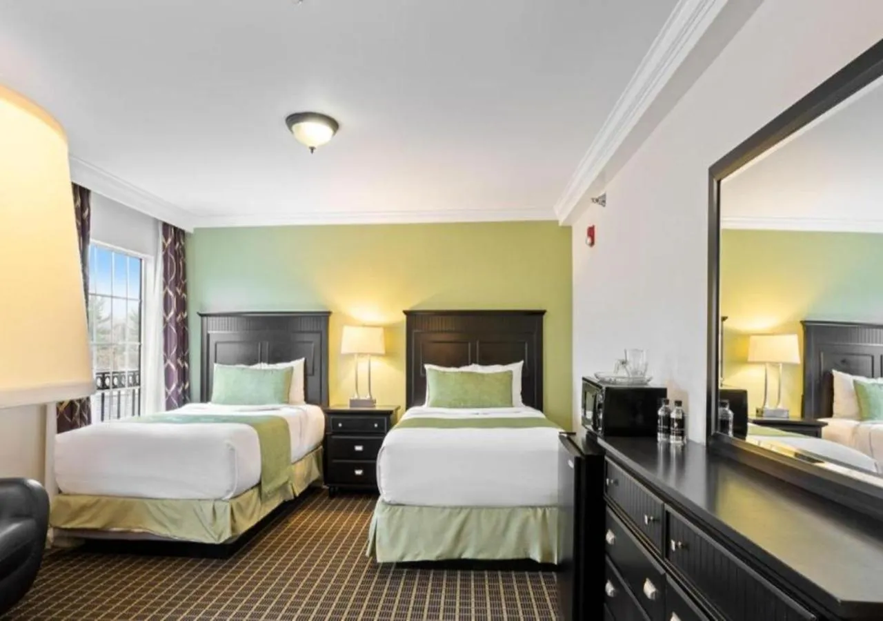 Bedroom, Bed in The Wilshire Grand Hotel