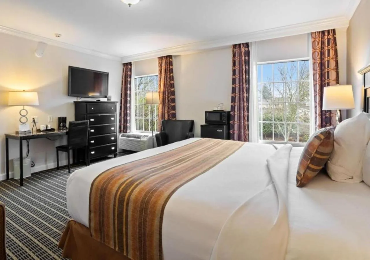 Bedroom, Bed in The Wilshire Grand Hotel