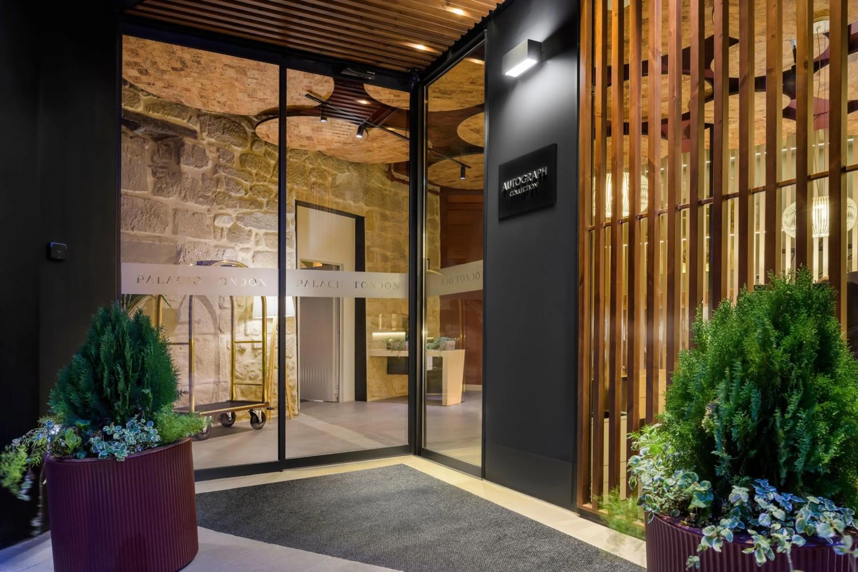 Other in Palacio Tondón, La Rioja Brinas, Autograph Collection