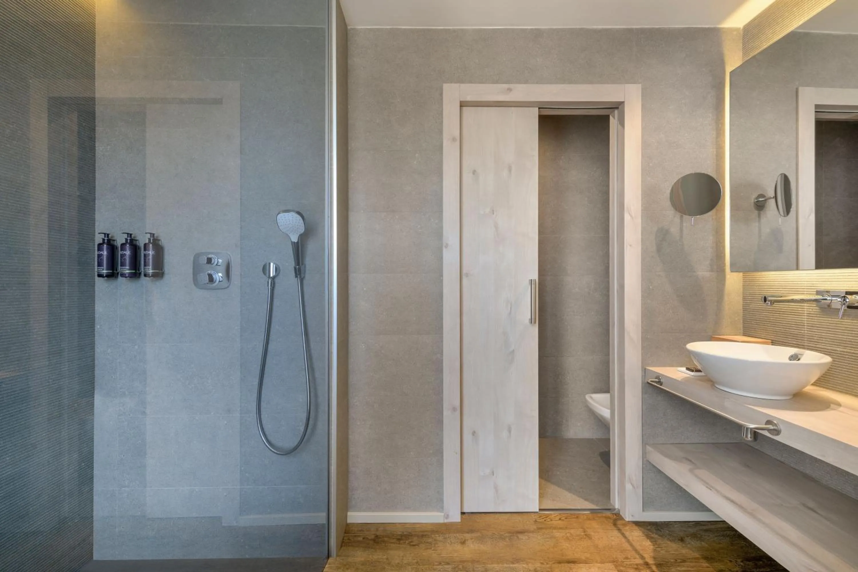 Bathroom in Palacio Tondón, La Rioja Brinas, Autograph Collection