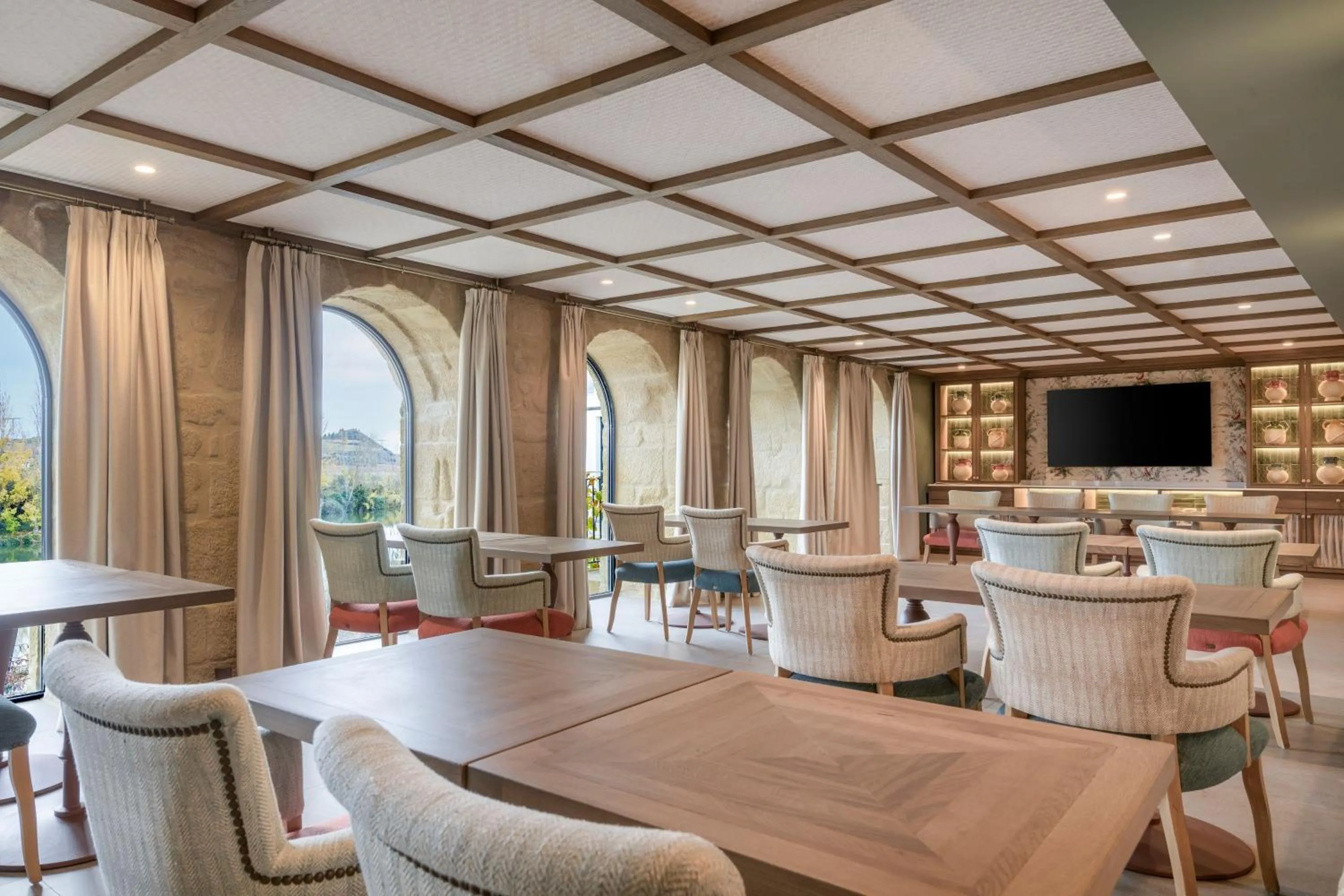 Meeting/conference room in Palacio Tondón, La Rioja Brinas, Autograph Collection