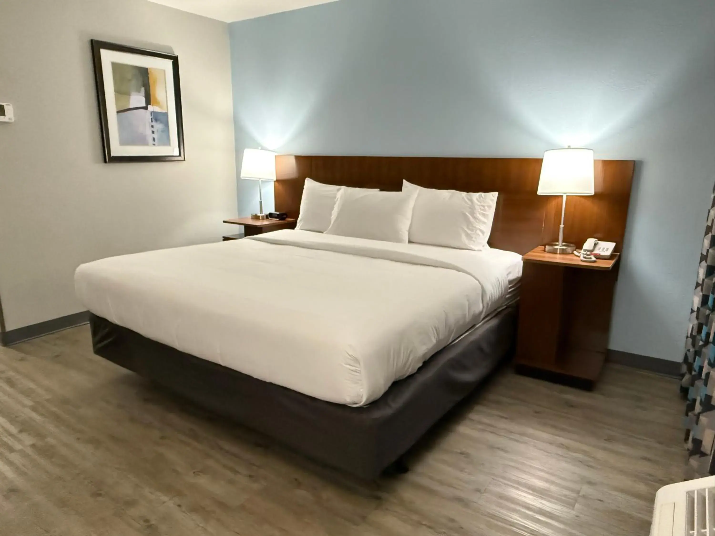 King Room - Disability Access in Silver Beach Hotel King Room - Disability Access in Silver Beach Hotel