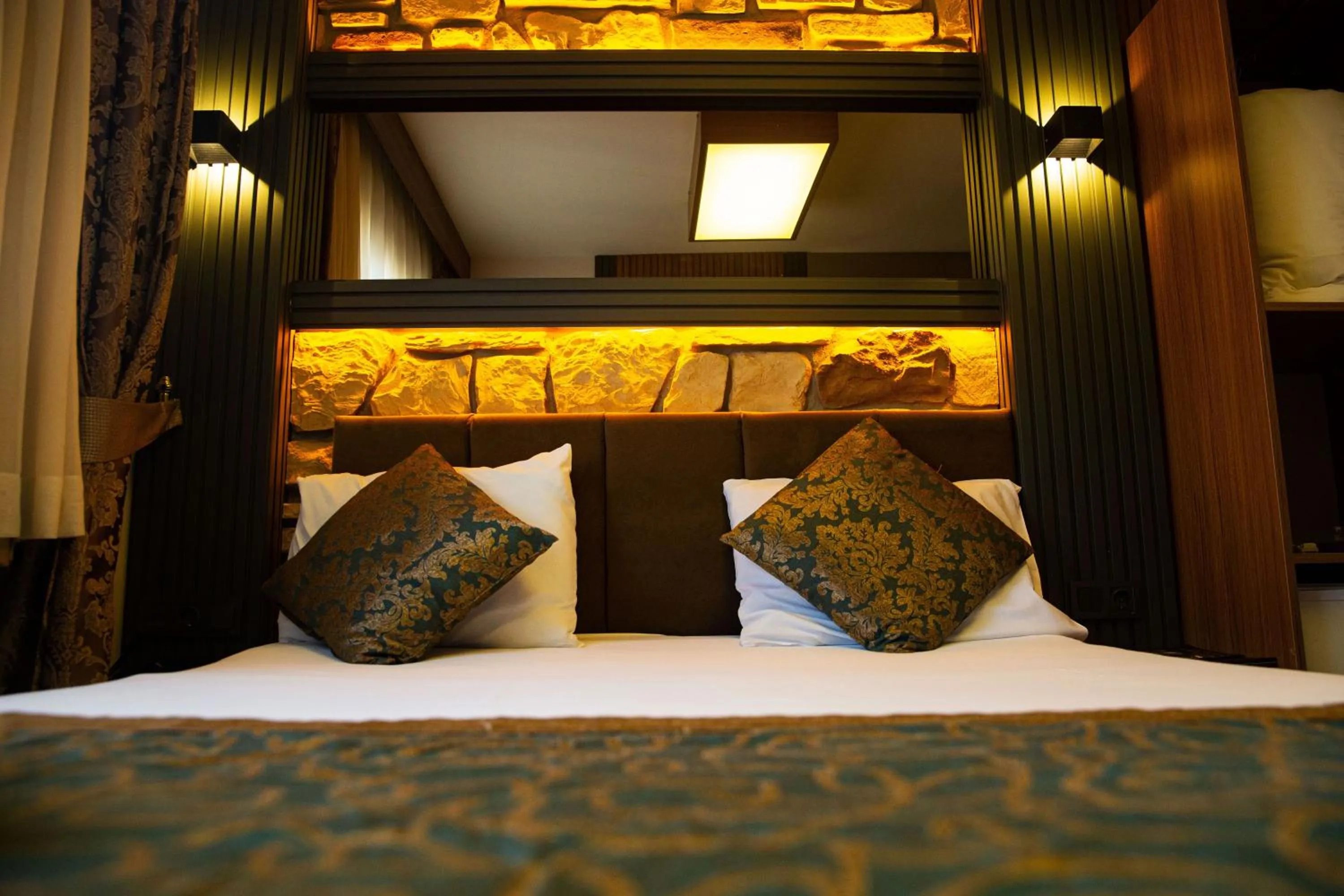 Massage, Bed in Emirtimes Hotel Kadıköy