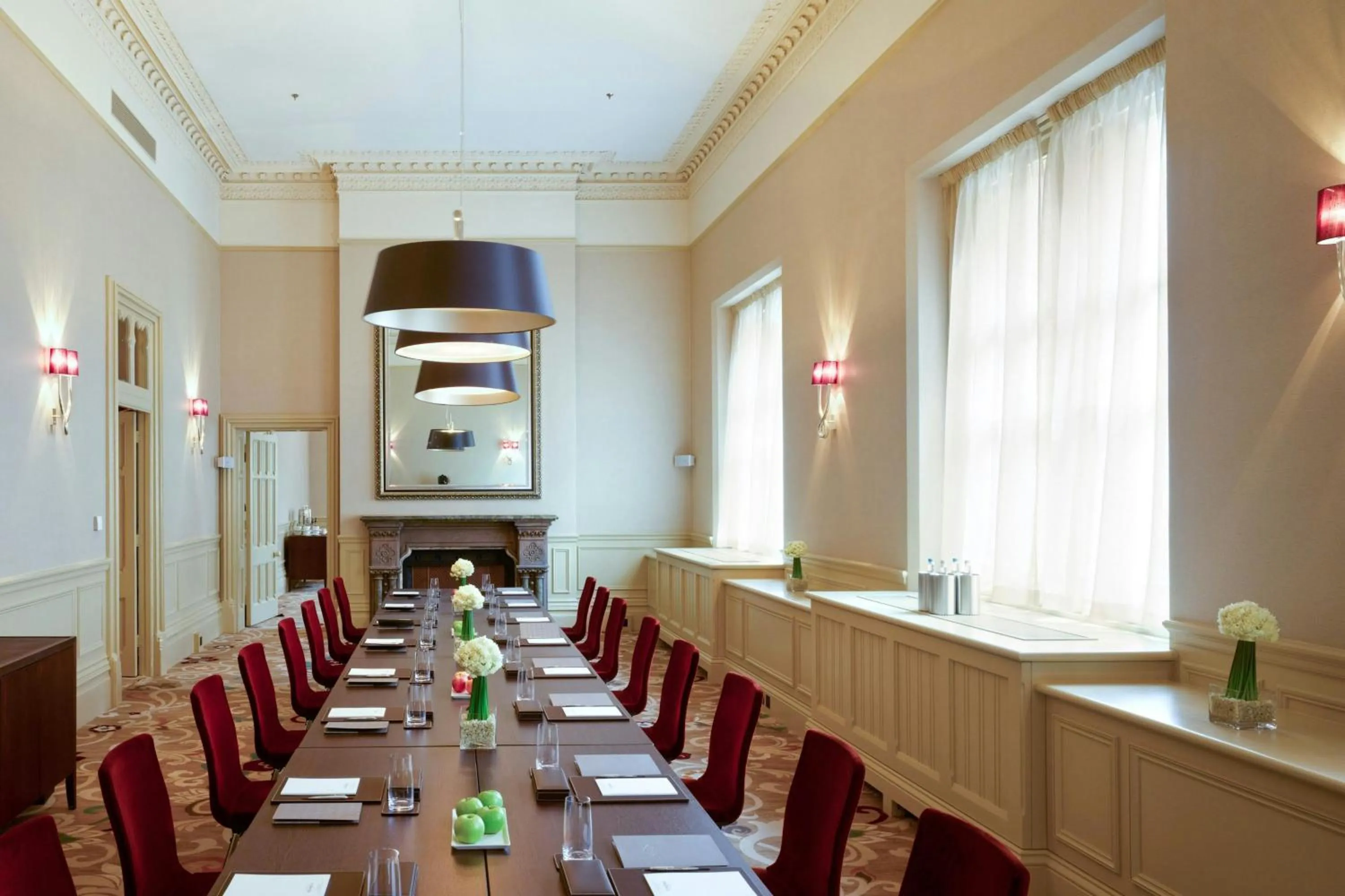 Meeting/conference room in St Pancras London, Autograph Collection