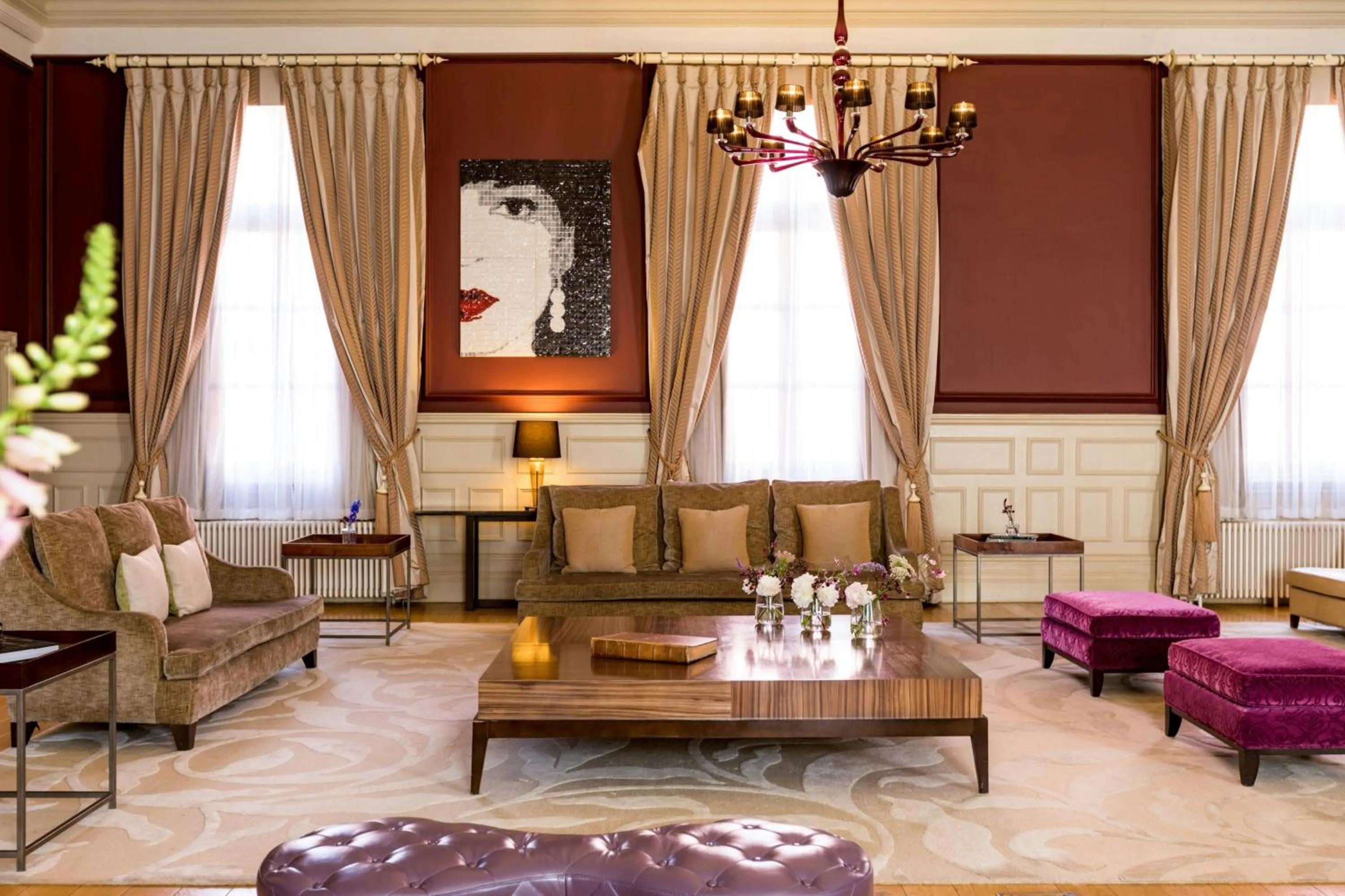 Living room in St Pancras London, Autograph Collection