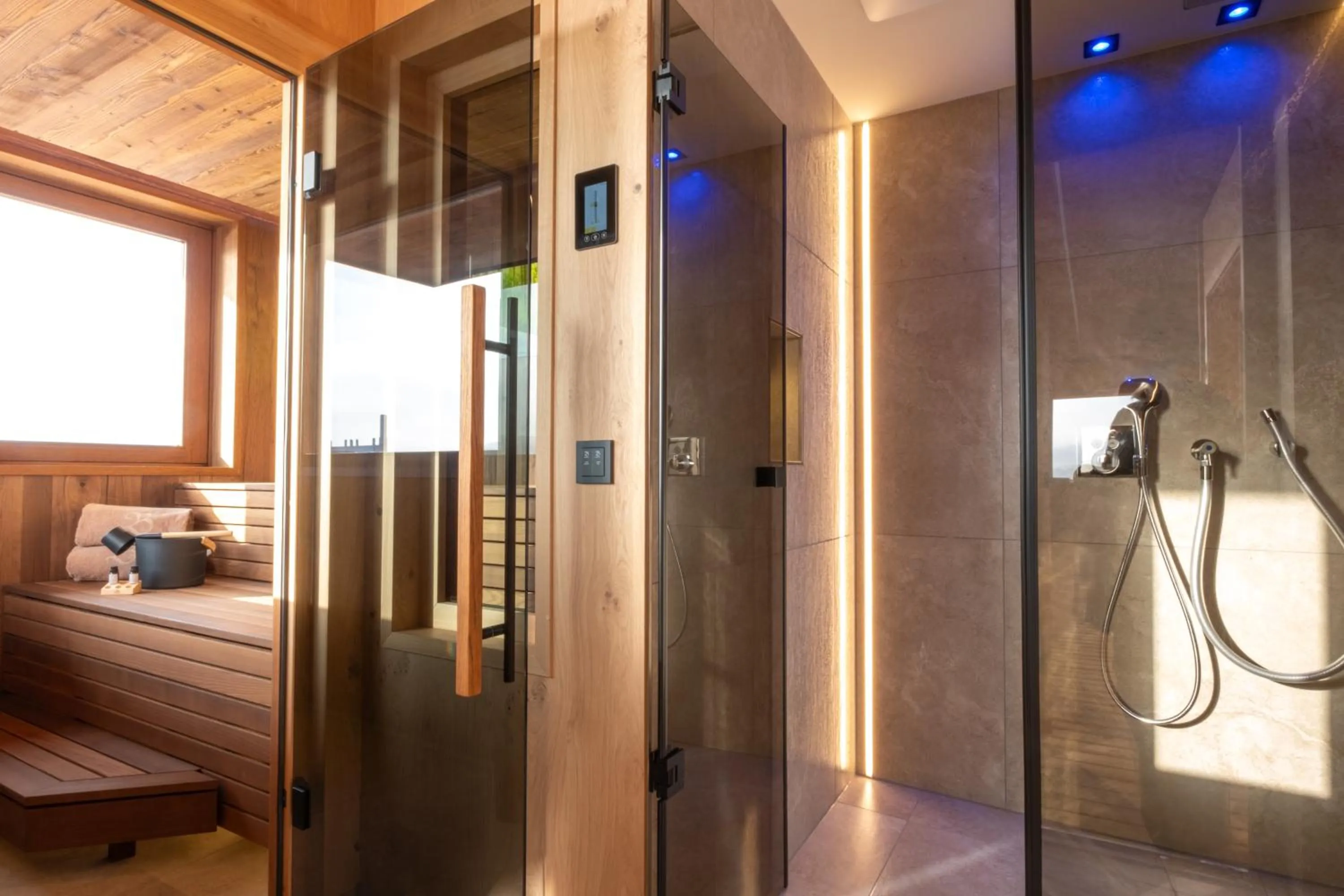Shower in Natur- & Wellnesshotel Brunner Hof
