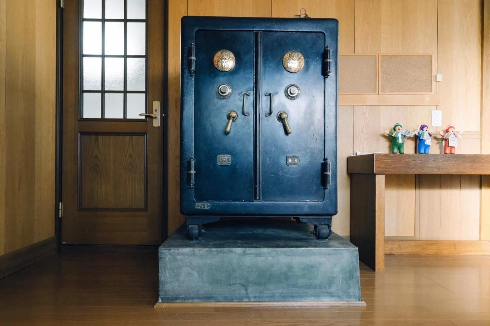 Restaurant/places to eat in Nishikien inn