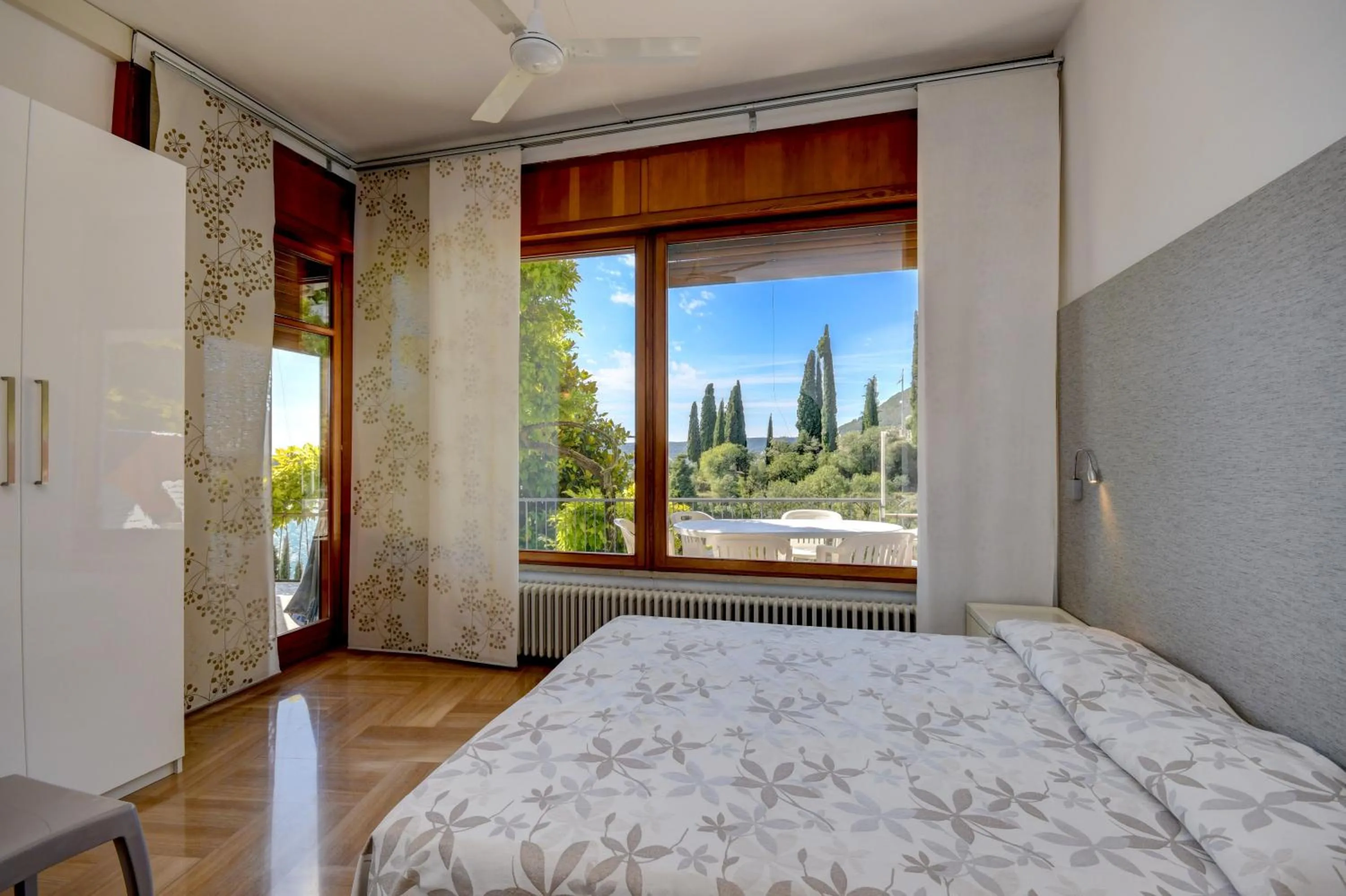 Bed in La Villa Fasano
