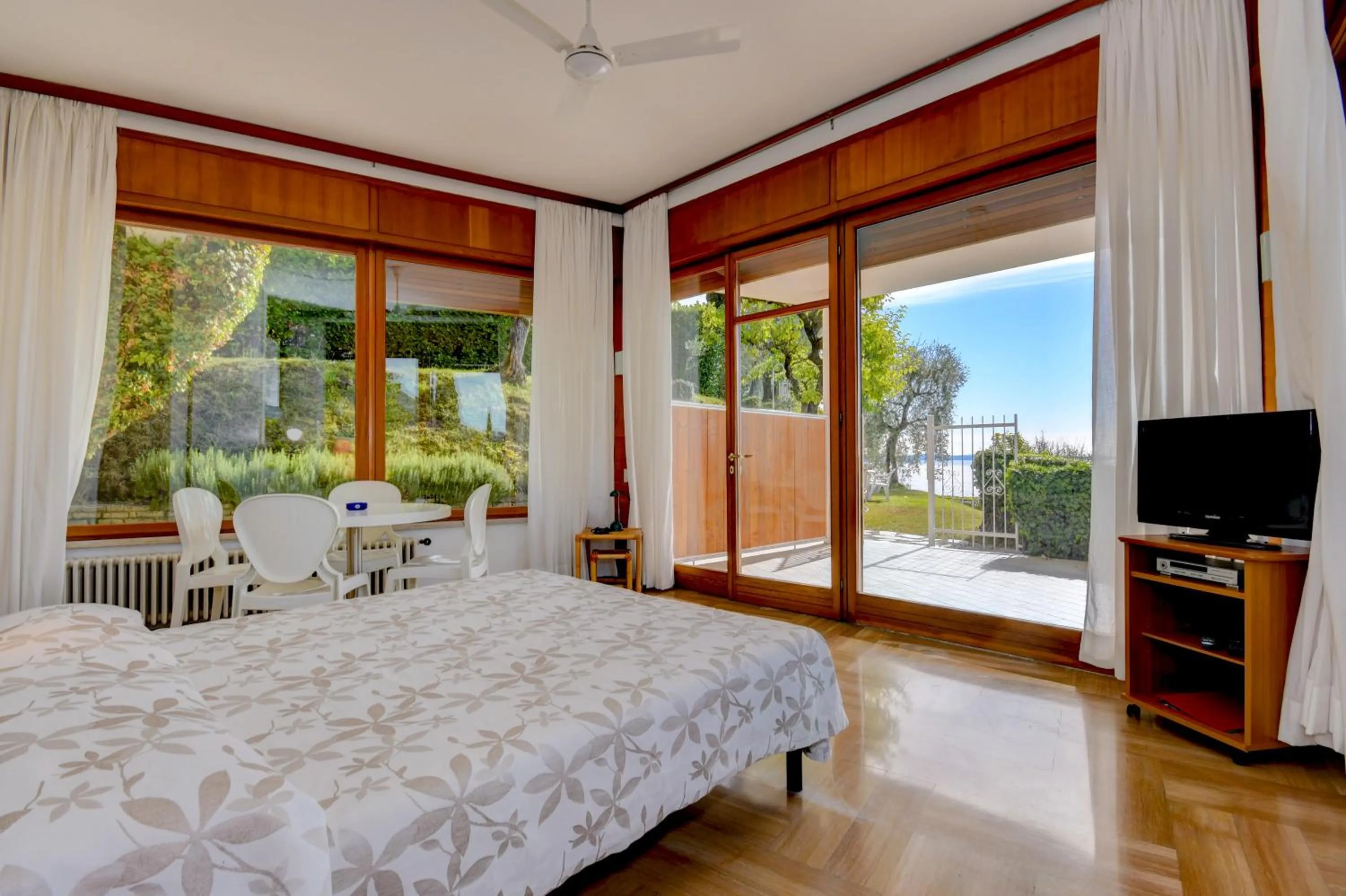 Bed in La Villa Fasano