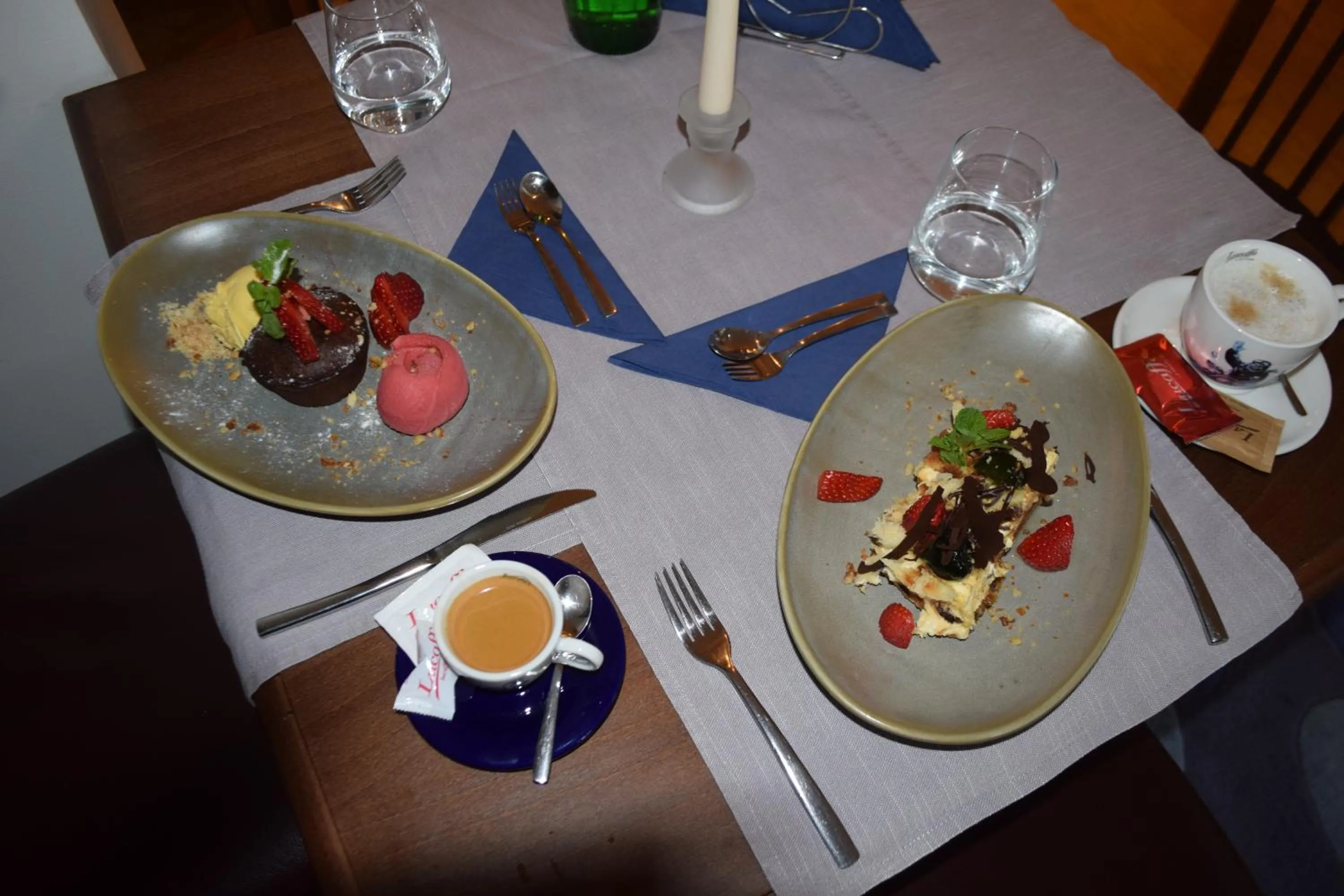 Restaurant/places to eat in The Lodge Hotel