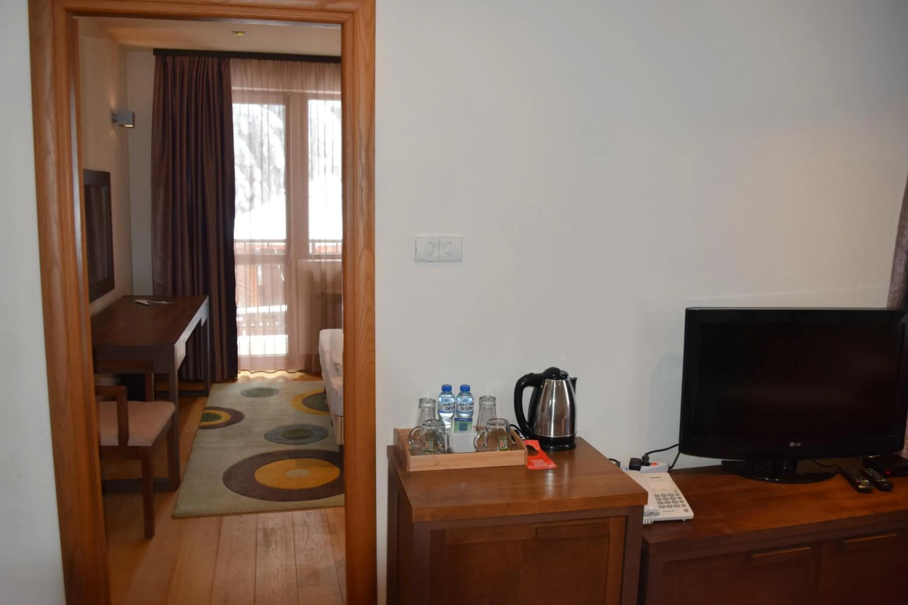 TV and multimedia in The Lodge Hotel