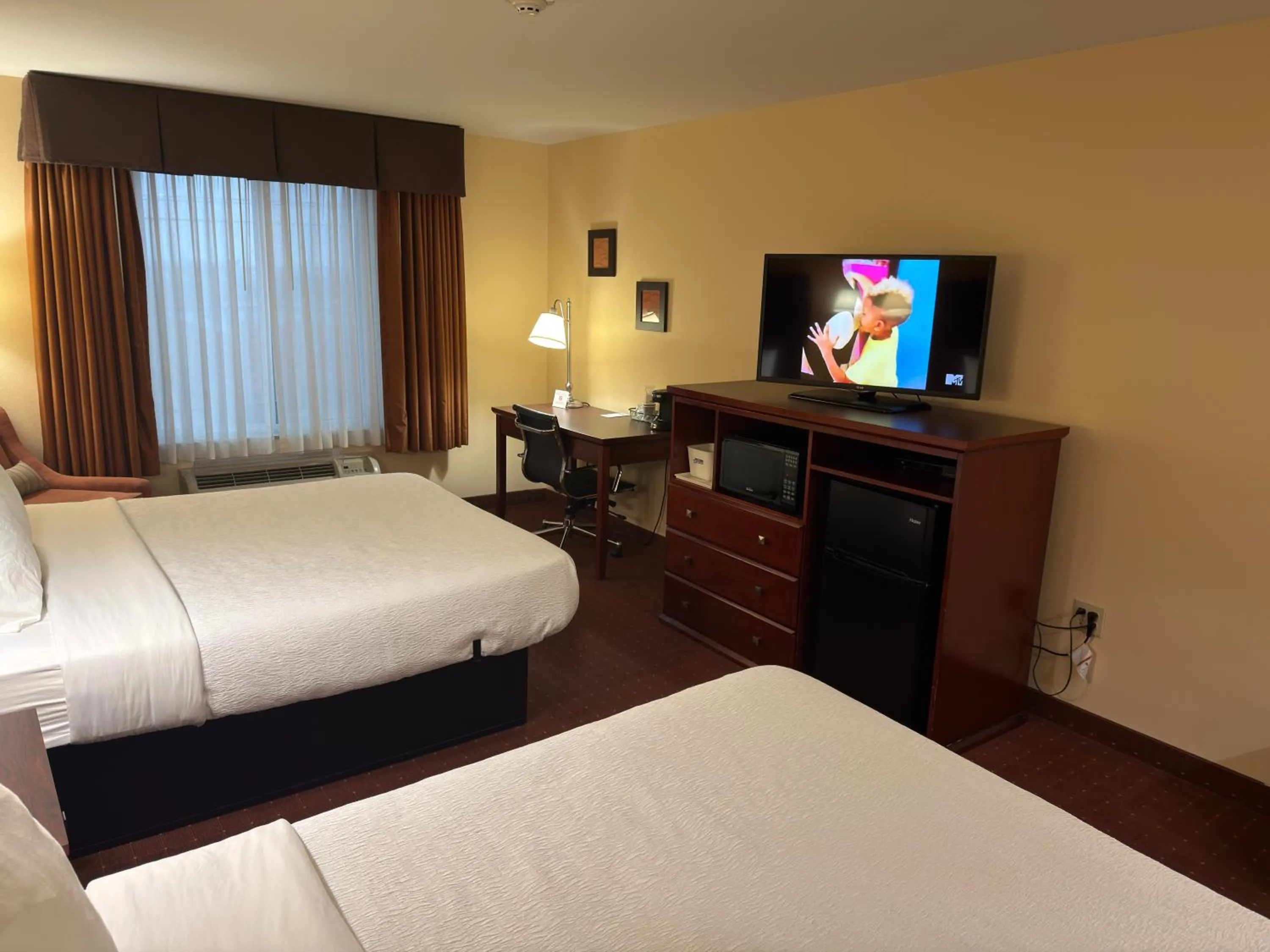 Bed in Americas Best Value Inn Saint Robert/Fort Leonard Wood