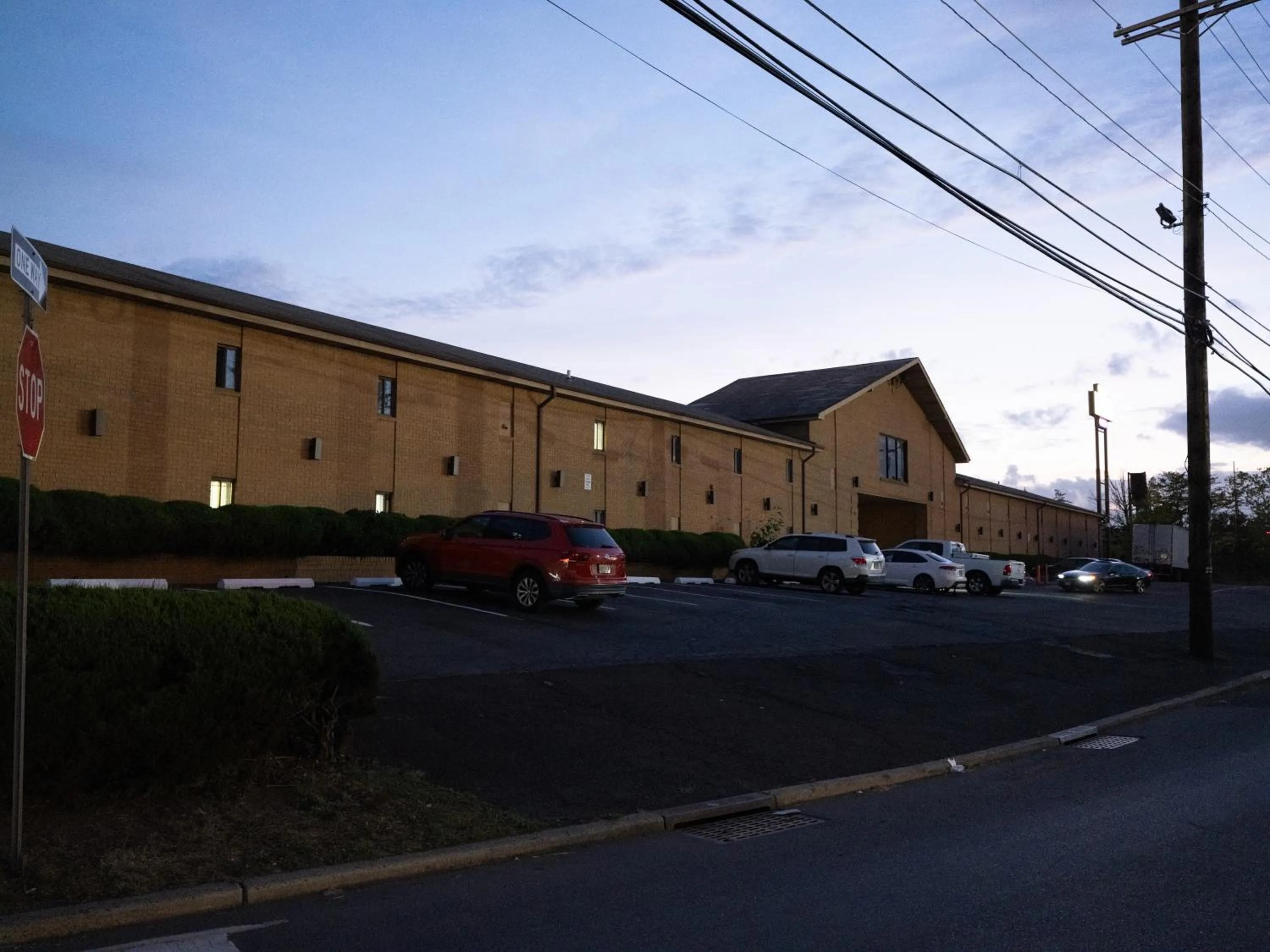 Property building in Knights Inn South Amboy