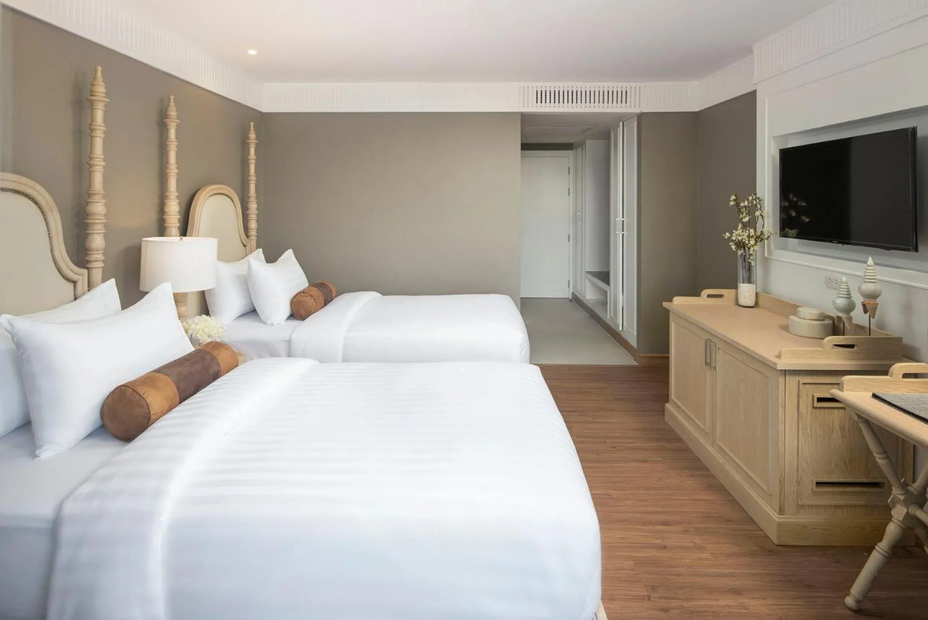 Photo of the whole room, Bed in Casa Vimaya Riverside