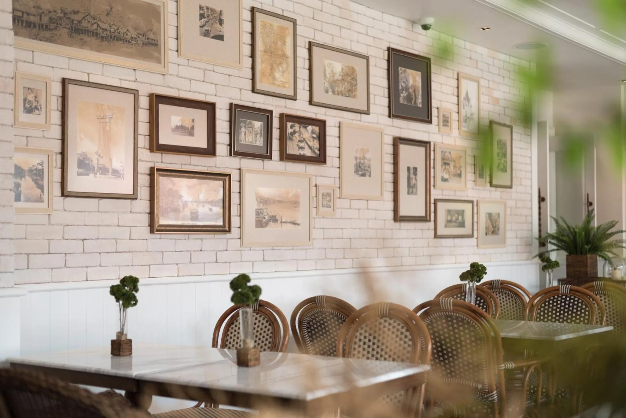 Restaurant/places to eat in Casa Vimaya Riverside