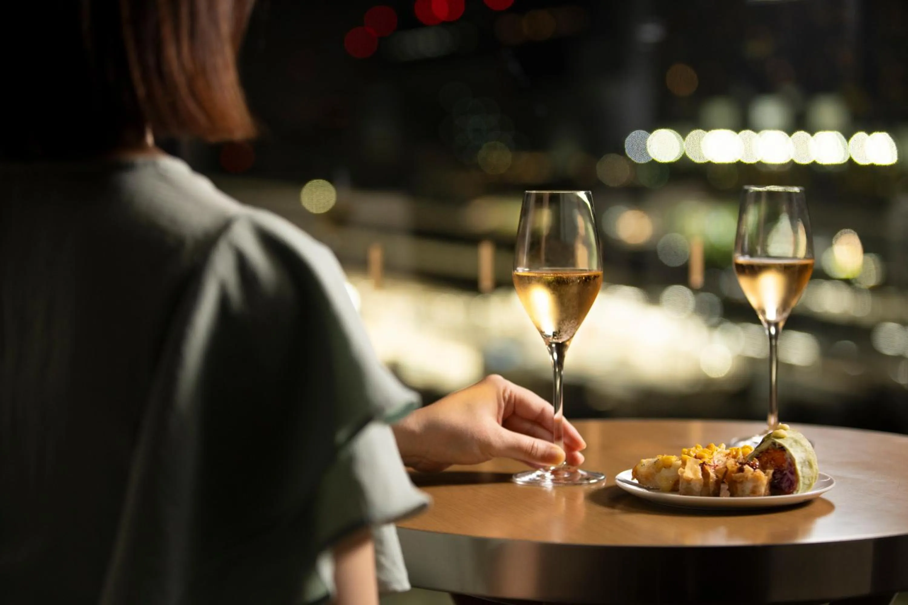 Lounge or bar in DoubleTree by Hilton Kyoto Station