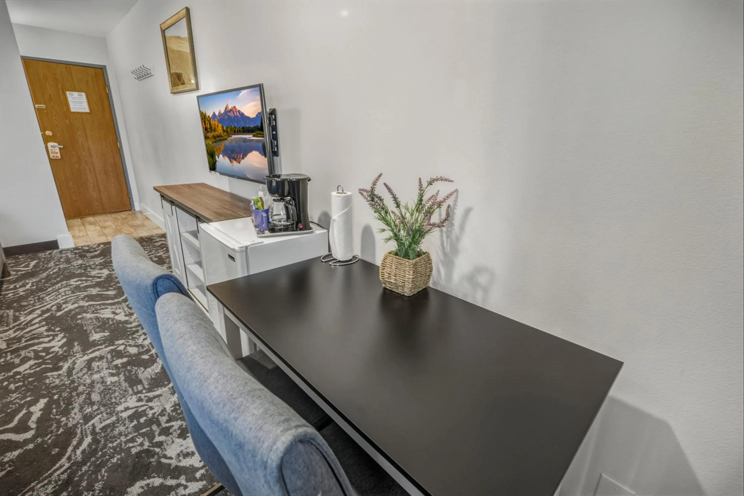 TV and multimedia in RiverWalk Inn