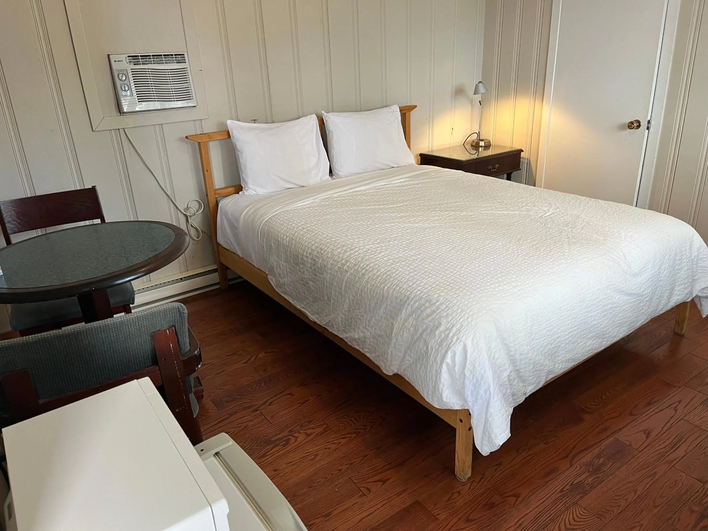 Bed in Motel Clair Mont