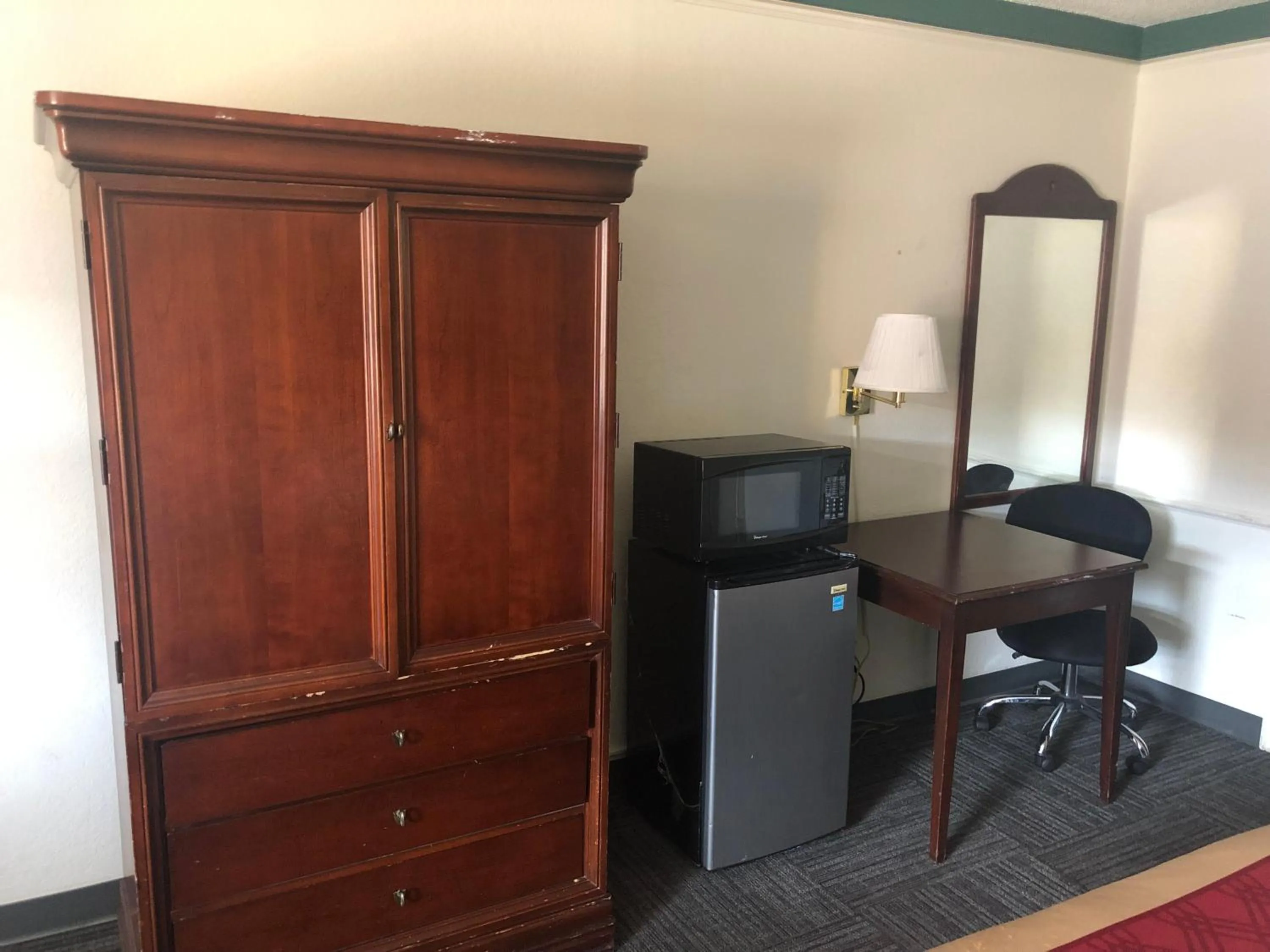 Area and facilities in Americas Best Value Inn Denver