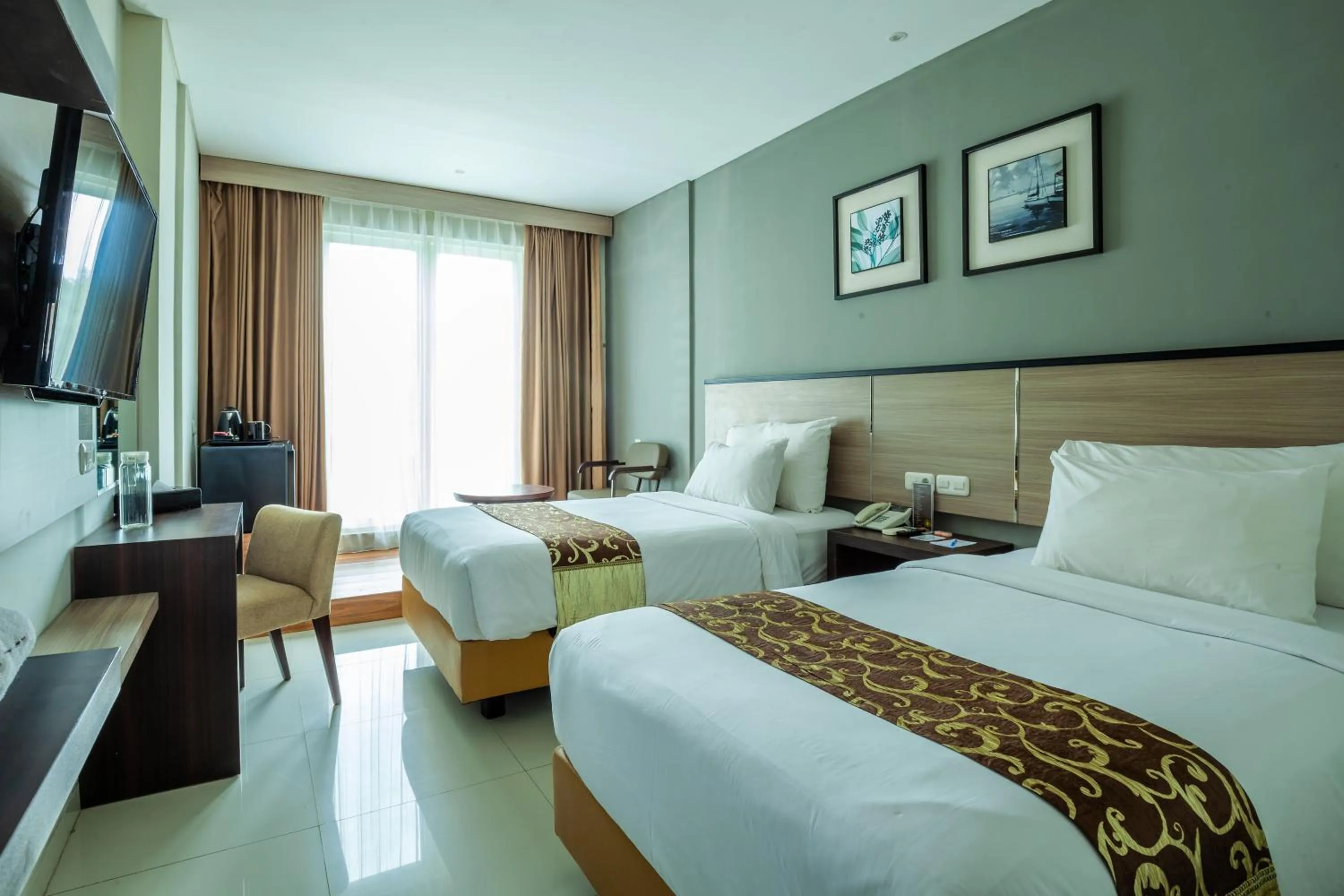 Bedroom, Bed in Montana Premier Senggigi